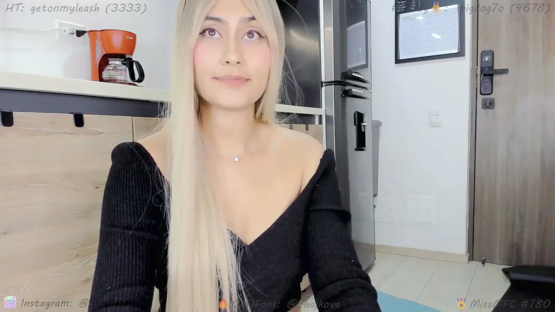 Gallery image thumbnail from SHajkova's myfreecams stream on, 03/16/2024, 04:32 image 14 of 20