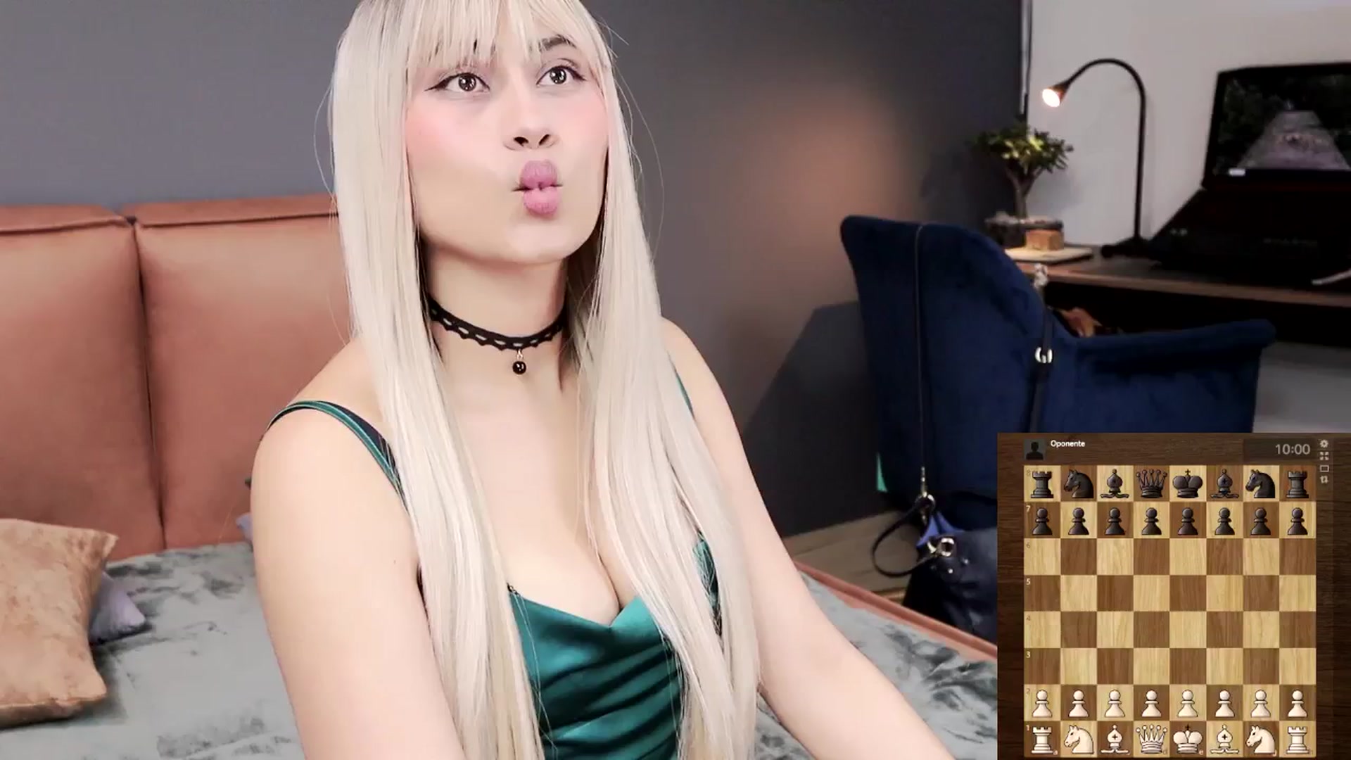 Gallery image thumbnail from SHajkova's myfreecams stream on, 07/10/2024, 03:17 image 1 of 20