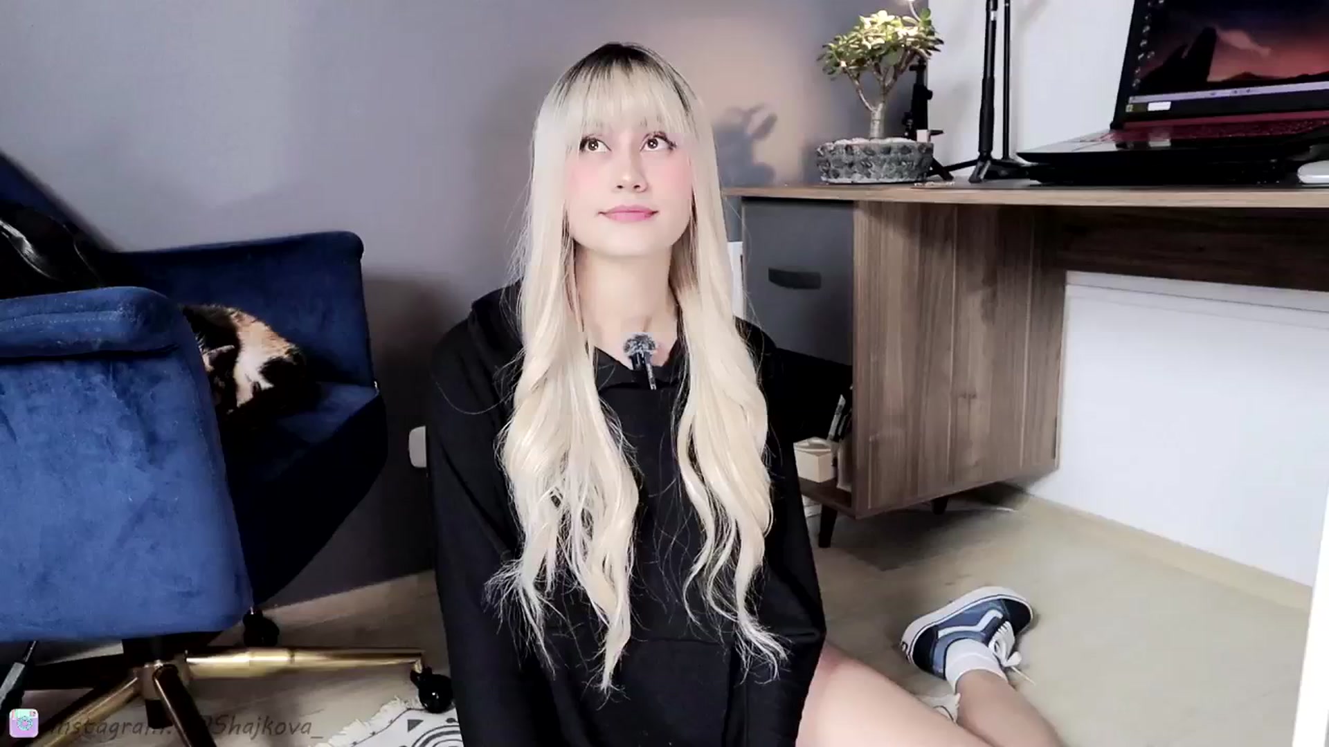 Gallery image thumbnail from SHajkova's myfreecams stream on, 11/17/2024, 22:39 image 4 of 20