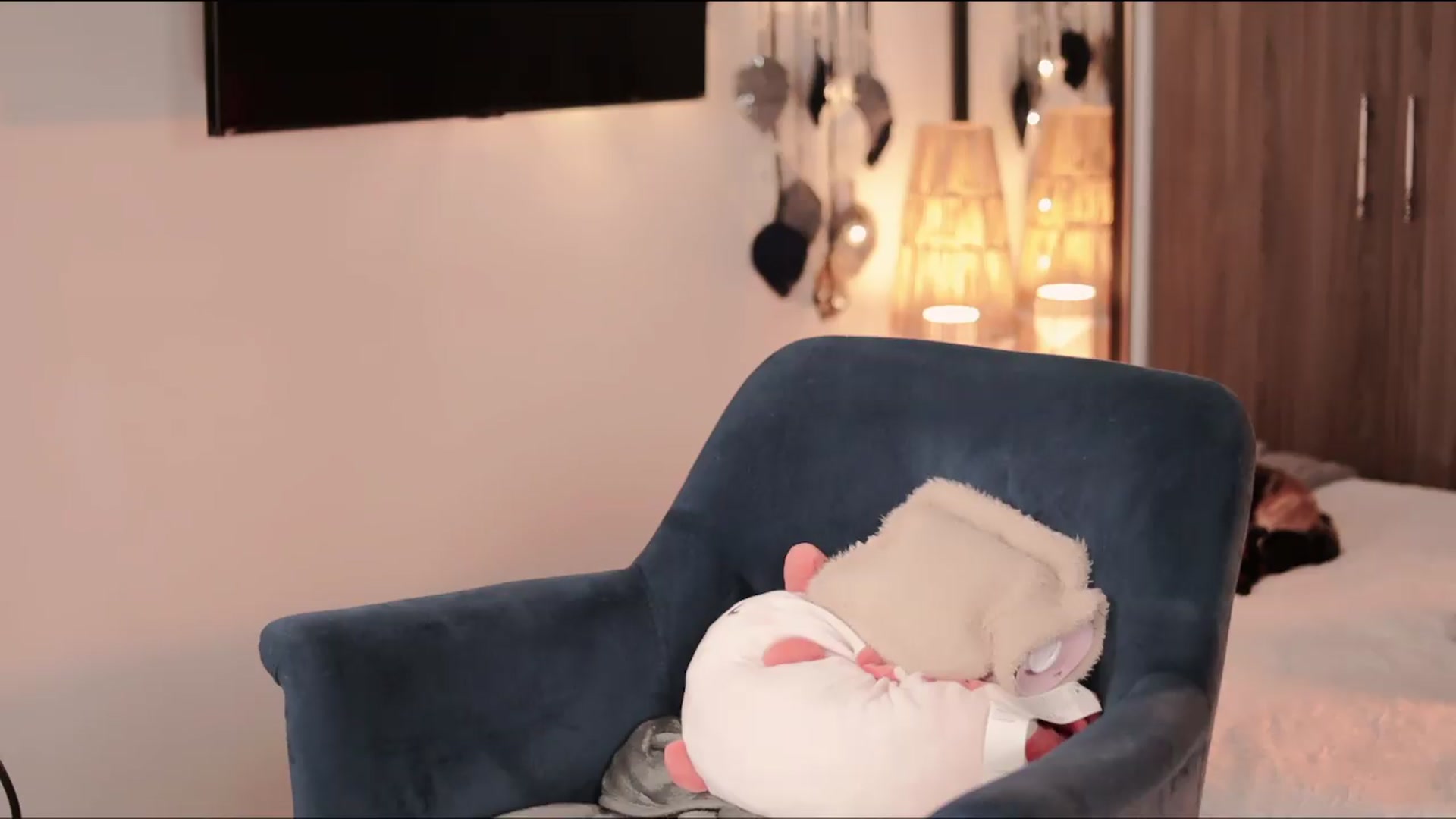 Gallery image thumbnail from SHajkova's myfreecams stream on, 08/01/2026, 22:00 image 17 of 20