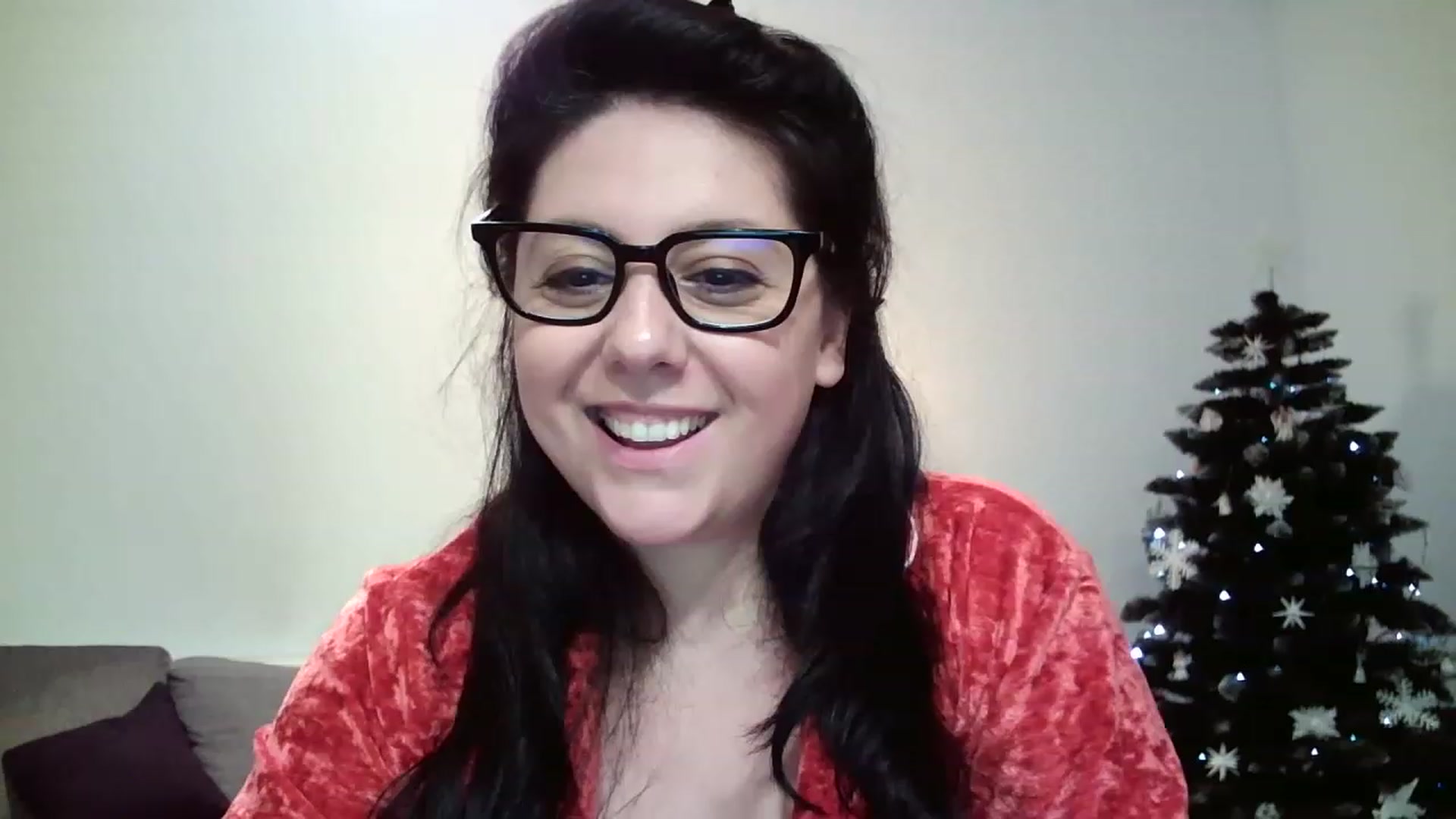 Gallery image thumbnail from SILKYWOMAN's myfreecams stream on, 12/31/2022, 23:10 image 10 of 20