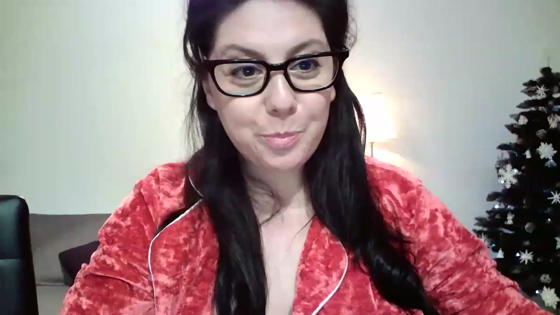 Gallery image thumbnail from SILKYWOMAN's myfreecams stream on, 12/31/2022, 23:10 image 14 of 20