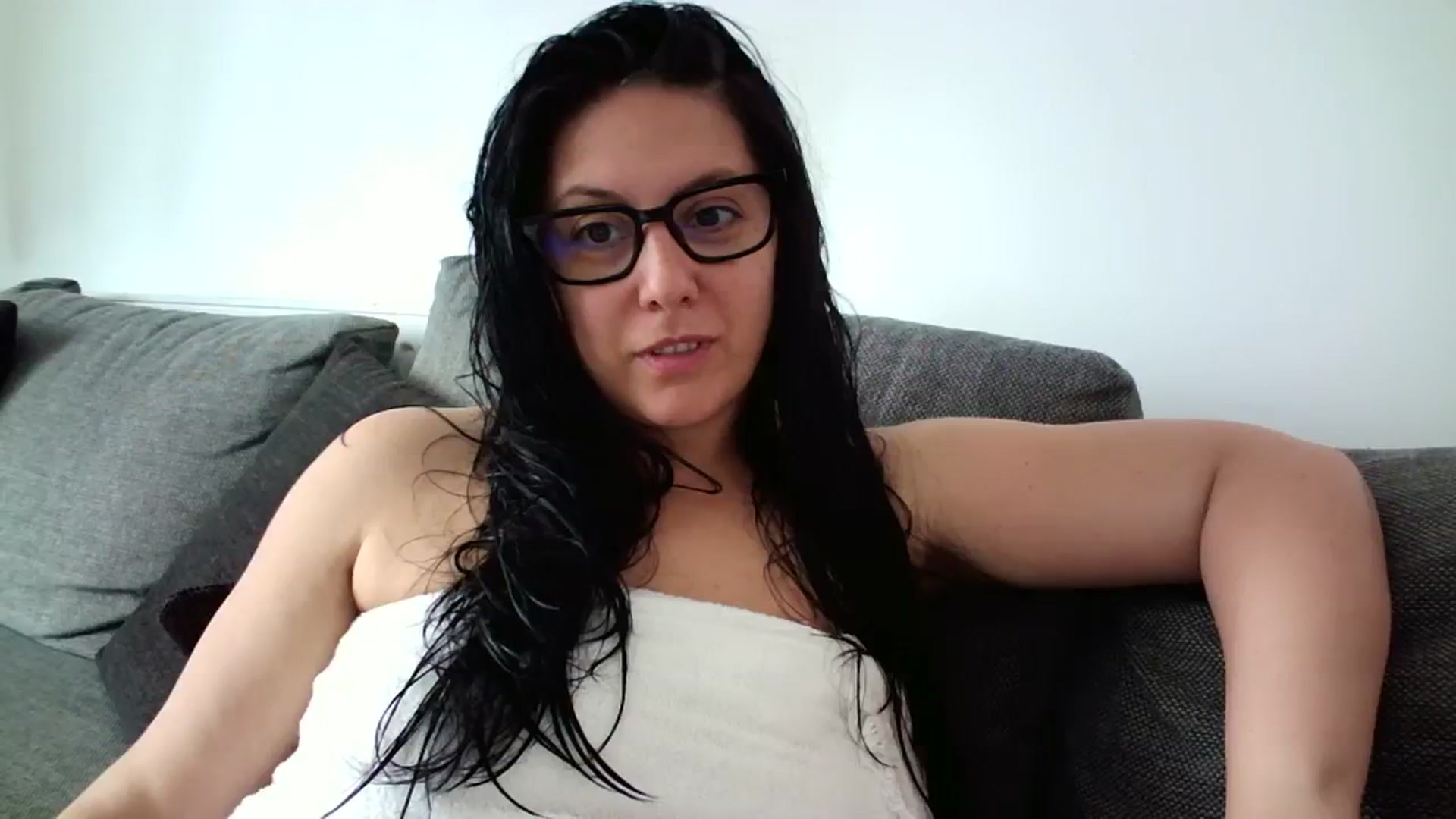 Gallery image thumbnail from SILKYWOMAN's myfreecams stream on, 08/04/2023, 13:13 image 9 of 20