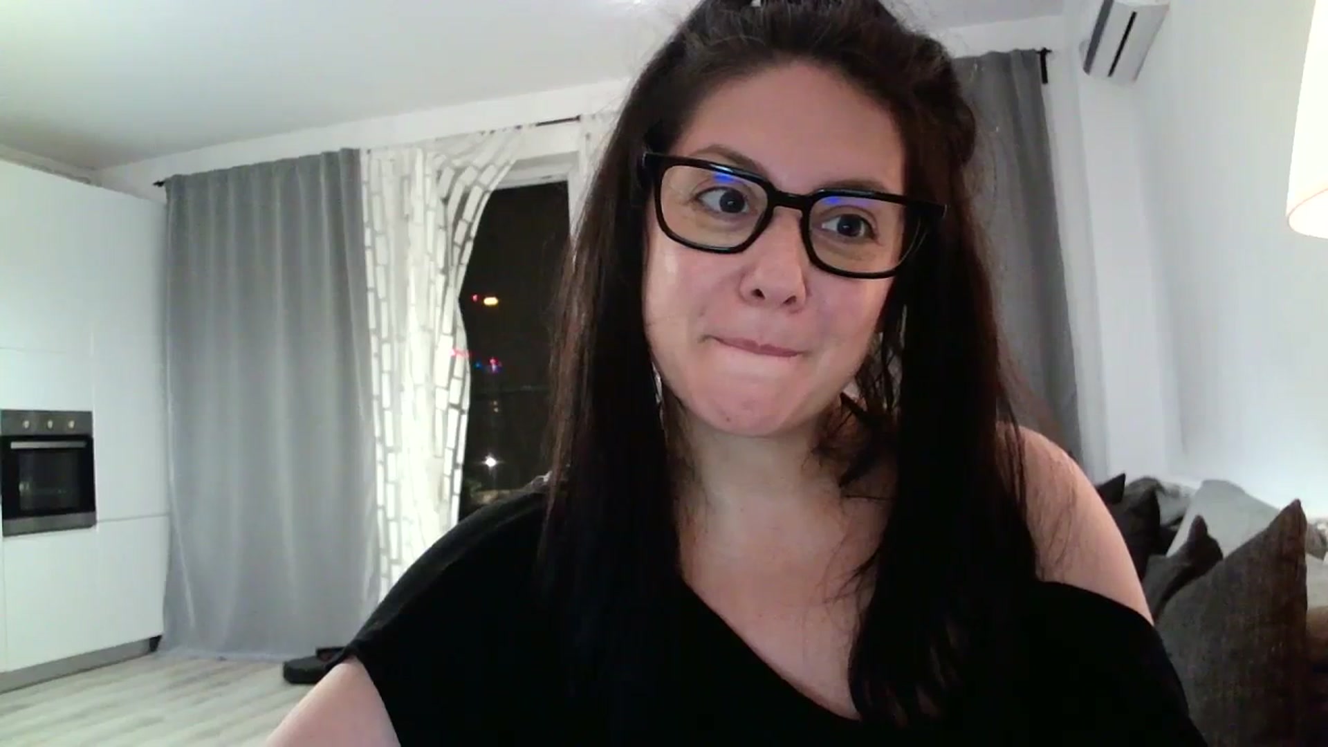 Gallery image thumbnail from SILKYWOMAN's myfreecams stream on, 08/19/2023, 20:10 image 15 of 20