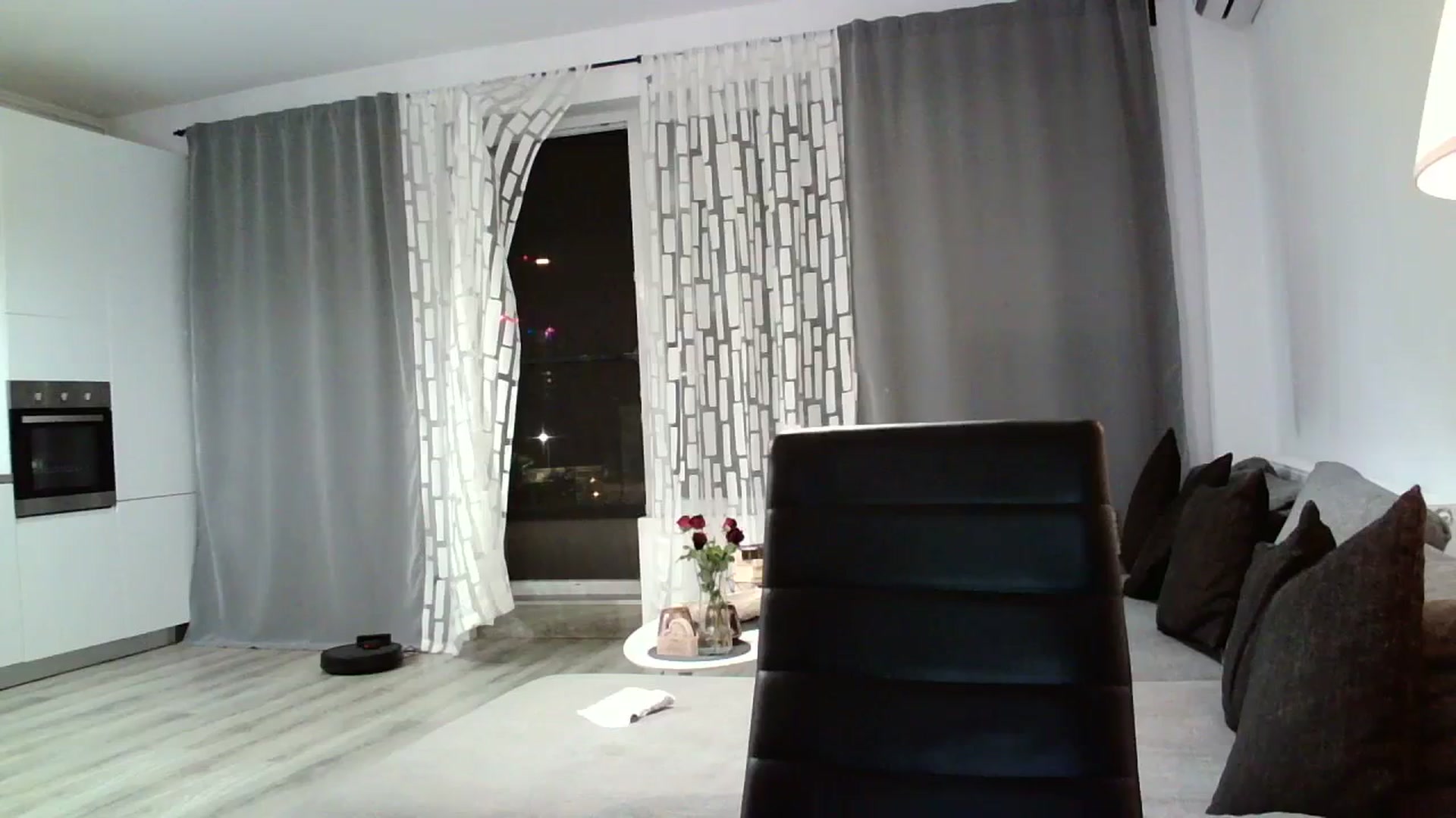 Gallery image thumbnail from SILKYWOMAN's myfreecams stream on, 08/19/2023, 20:10 image 9 of 20