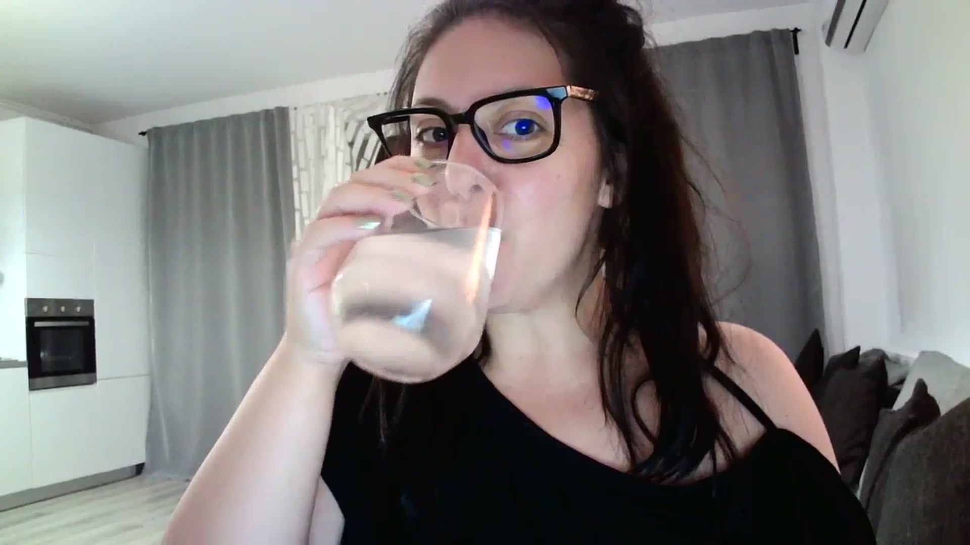 Gallery image thumbnail from SILKYWOMAN's myfreecams stream on, 08/19/2023, 20:10 image 10 of 20