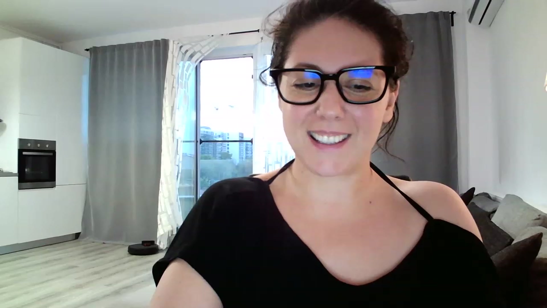 Gallery image thumbnail from SILKYWOMAN's myfreecams stream on, 08/20/2023, 17:40 image 3 of 20
