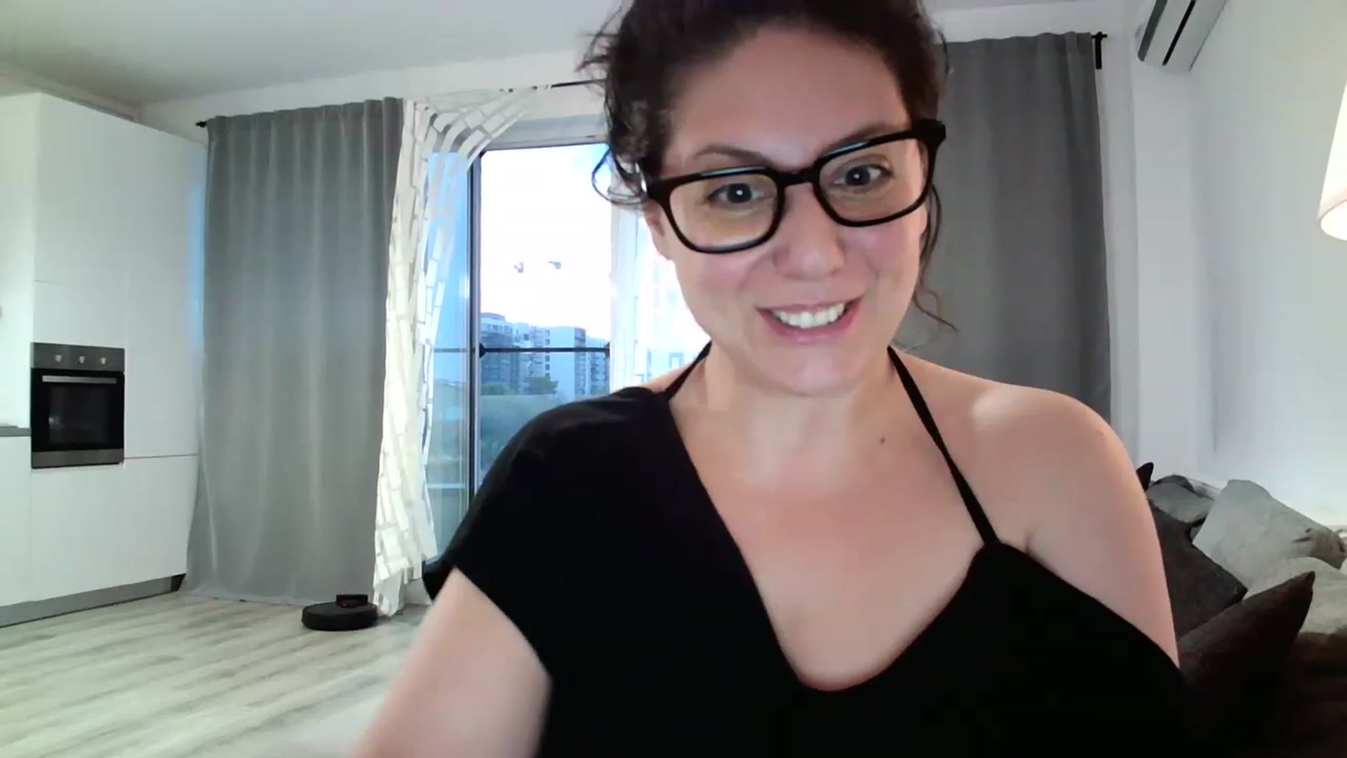 Gallery image thumbnail from SILKYWOMAN's myfreecams stream on, 08/20/2023, 17:40 image 6 of 20