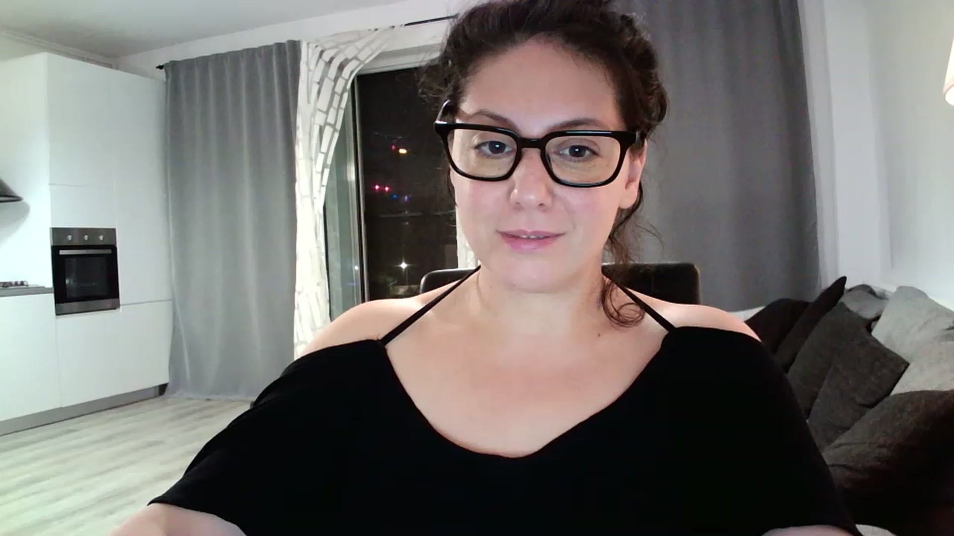 Gallery image thumbnail from SILKYWOMAN's myfreecams stream on, 08/20/2023, 18:47 image 4 of 20