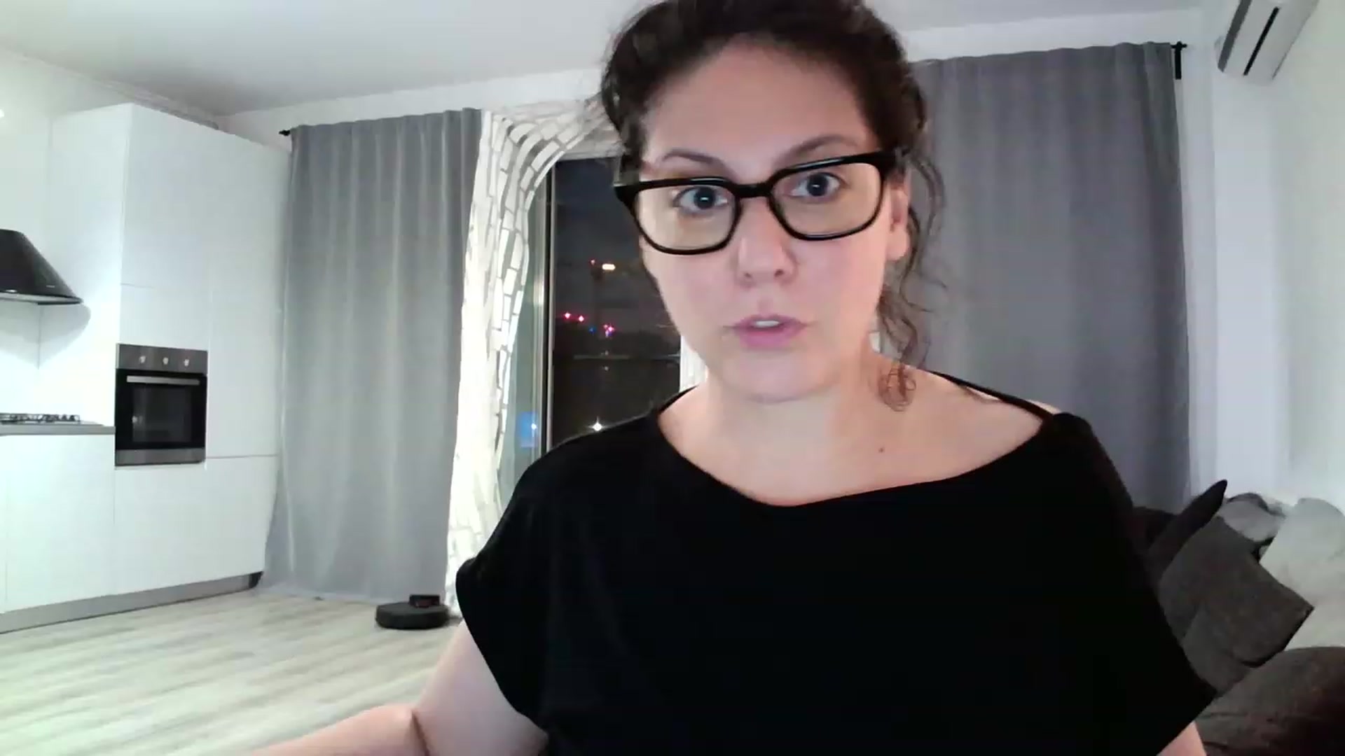 Gallery image thumbnail from SILKYWOMAN's myfreecams stream on, 08/20/2023, 18:47 image 1 of 20
