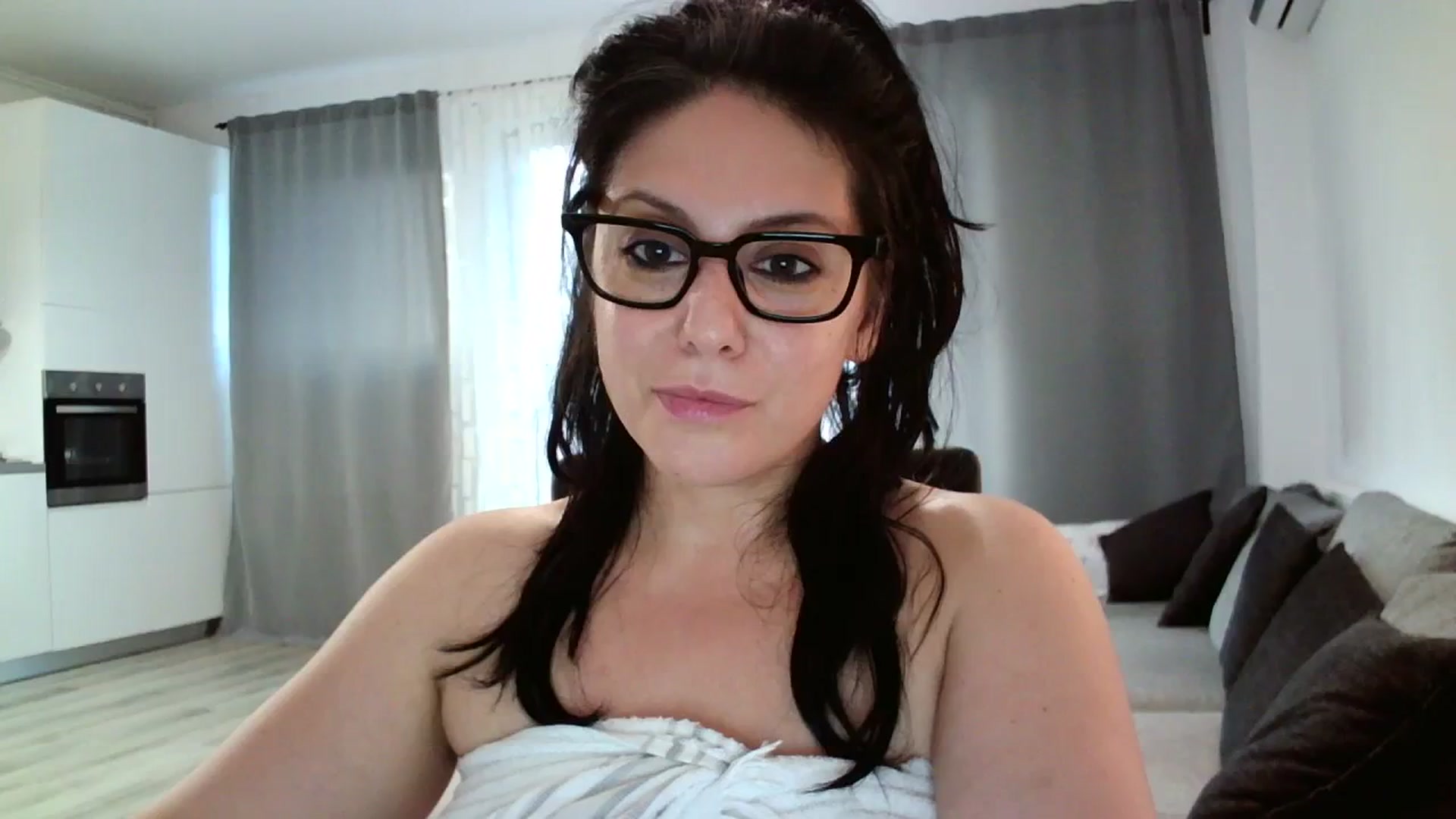 Gallery image thumbnail from SILKYWOMAN's myfreecams stream on, 08/24/2023, 17:39 image 5 of 20