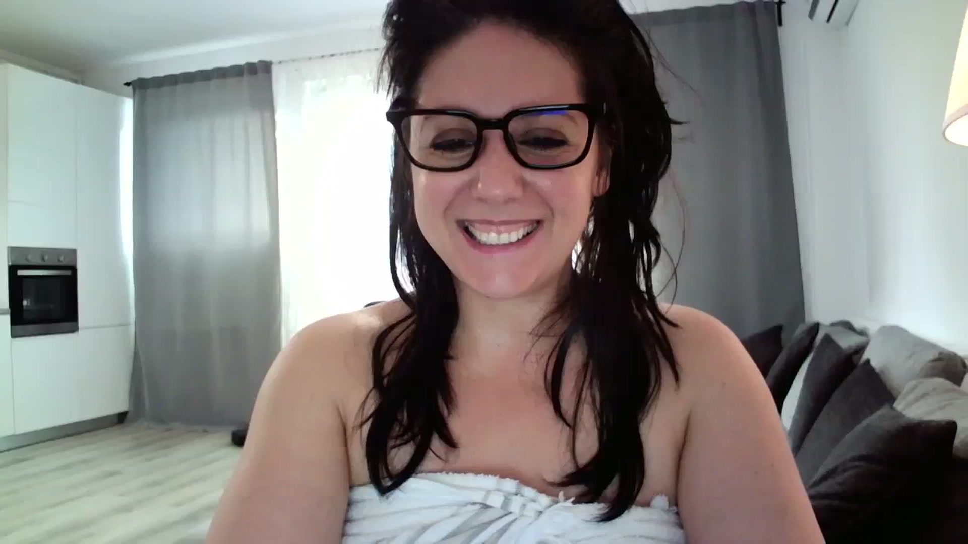 Gallery image thumbnail from SILKYWOMAN's myfreecams stream on, 08/24/2023, 17:39 image 1 of 20