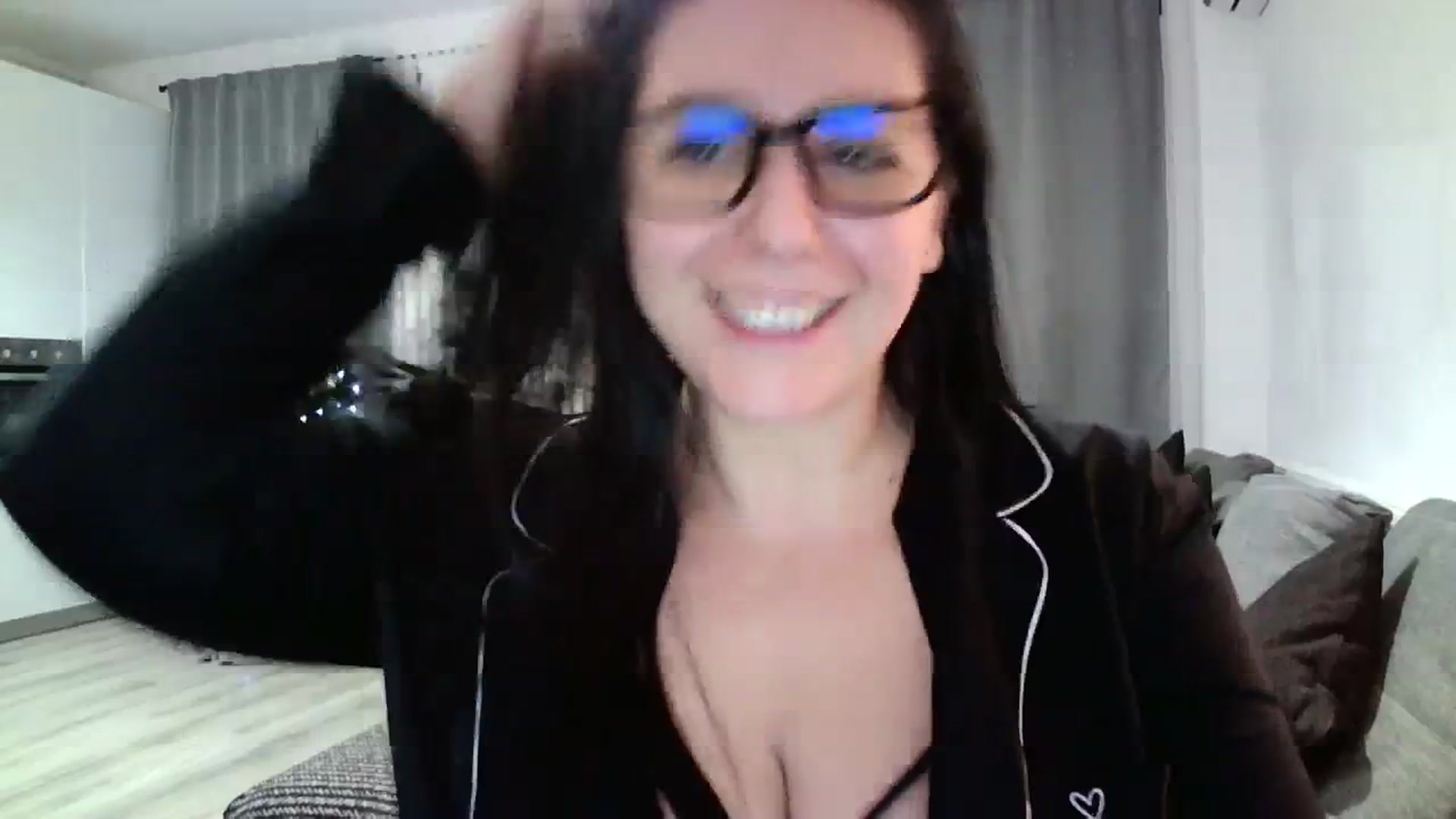 Gallery image thumbnail from SILKYWOMAN's myfreecams stream on, 01/02/2024, 18:25 image 7 of 20