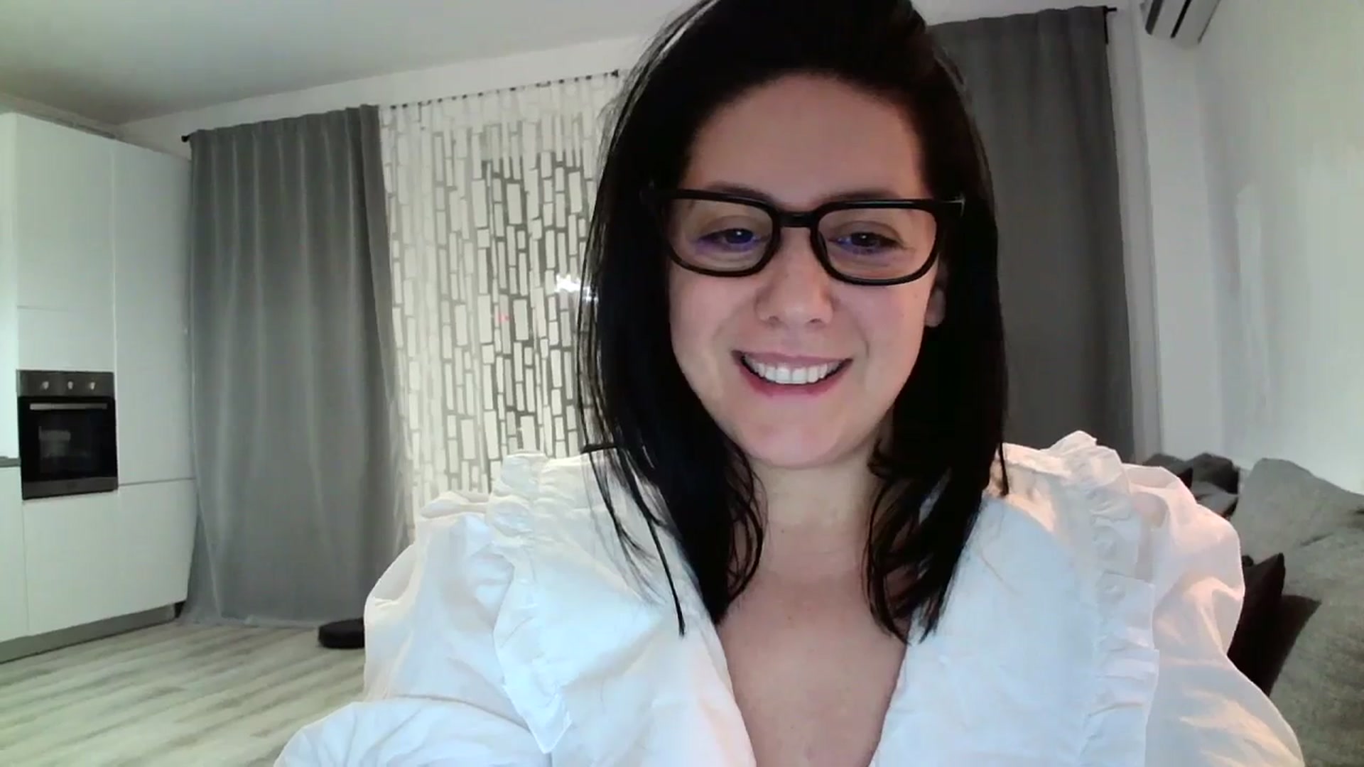 Gallery image thumbnail from SILKYWOMAN's myfreecams stream on, 01/20/2024, 19:33 image 2 of 20