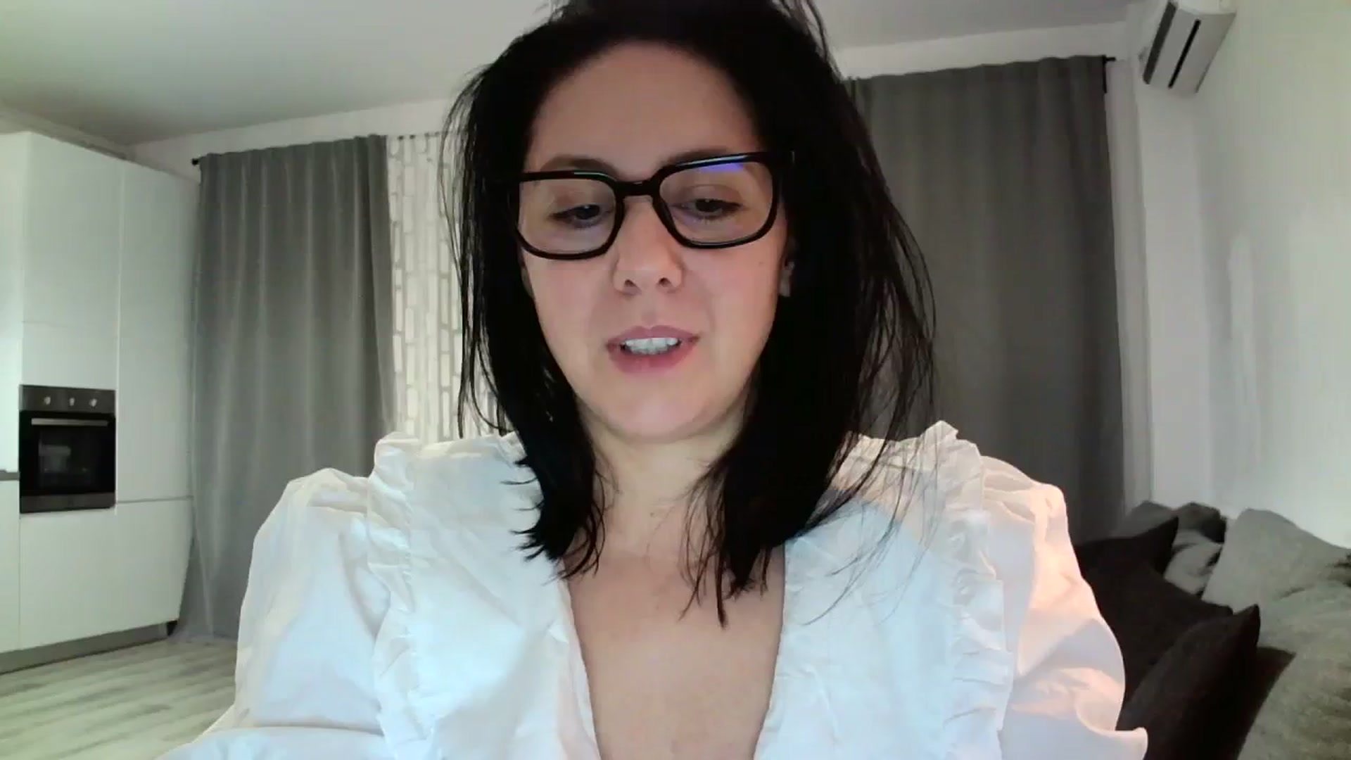 Gallery image thumbnail from SILKYWOMAN's myfreecams stream on, 01/20/2024, 19:33 image 13 of 20