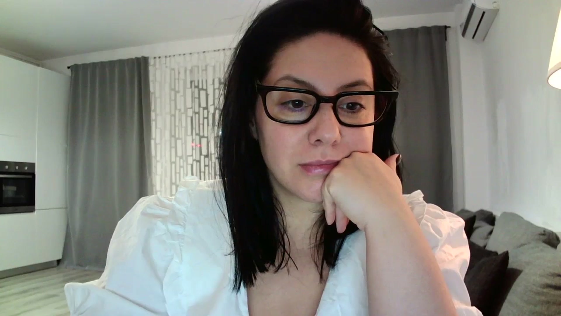 Gallery image thumbnail from SILKYWOMAN's myfreecams stream on, 01/20/2024, 19:33 image 14 of 20
