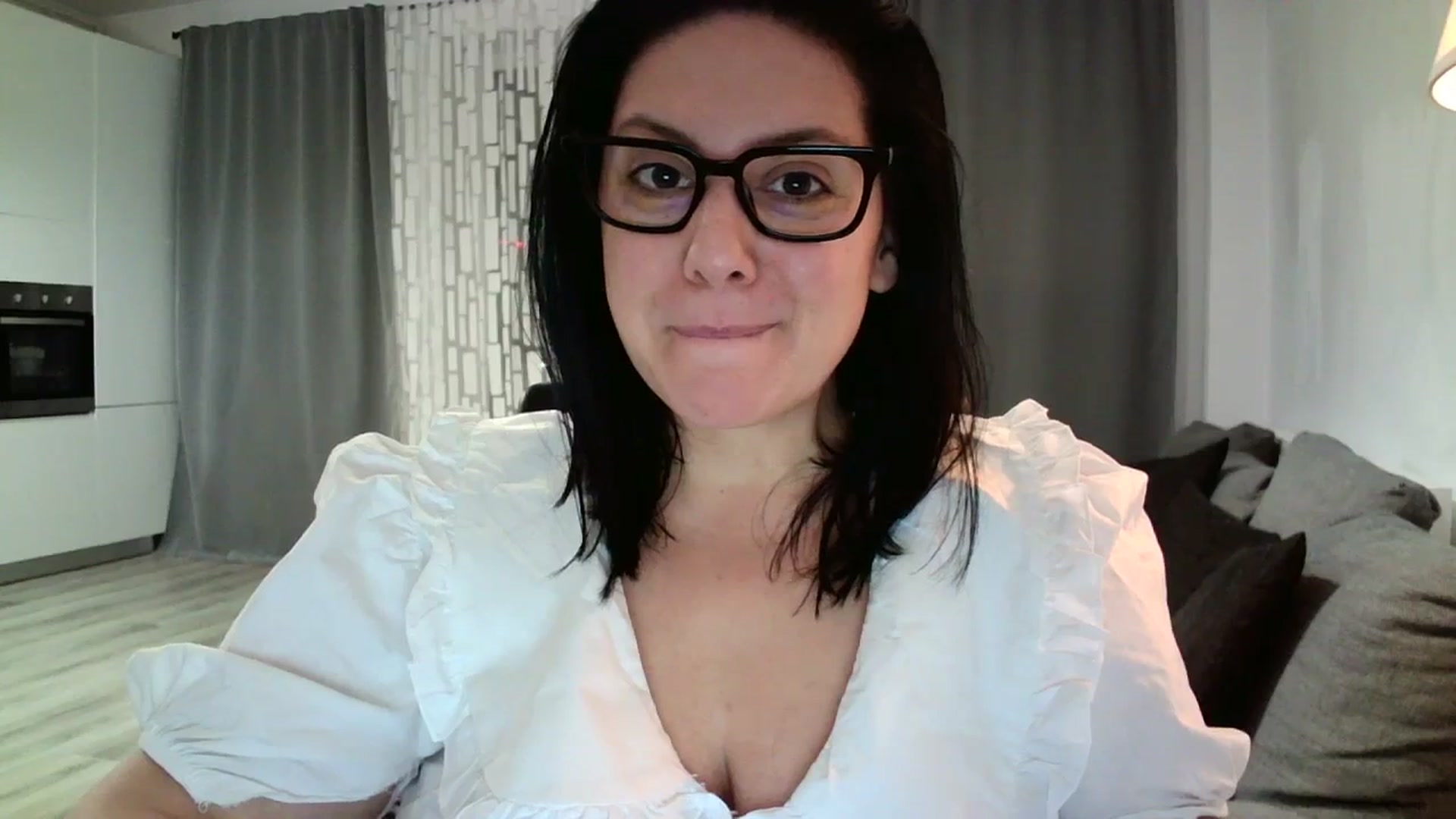 Gallery image thumbnail from SILKYWOMAN's myfreecams stream on, 01/20/2024, 19:33 image 11 of 20