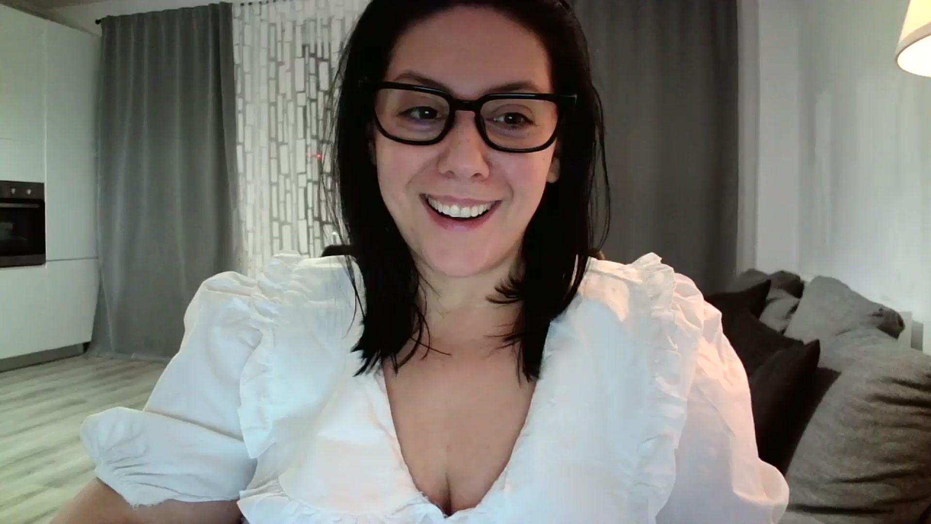 Gallery image thumbnail from SILKYWOMAN's myfreecams stream on, 01/20/2024, 19:33 image 7 of 20