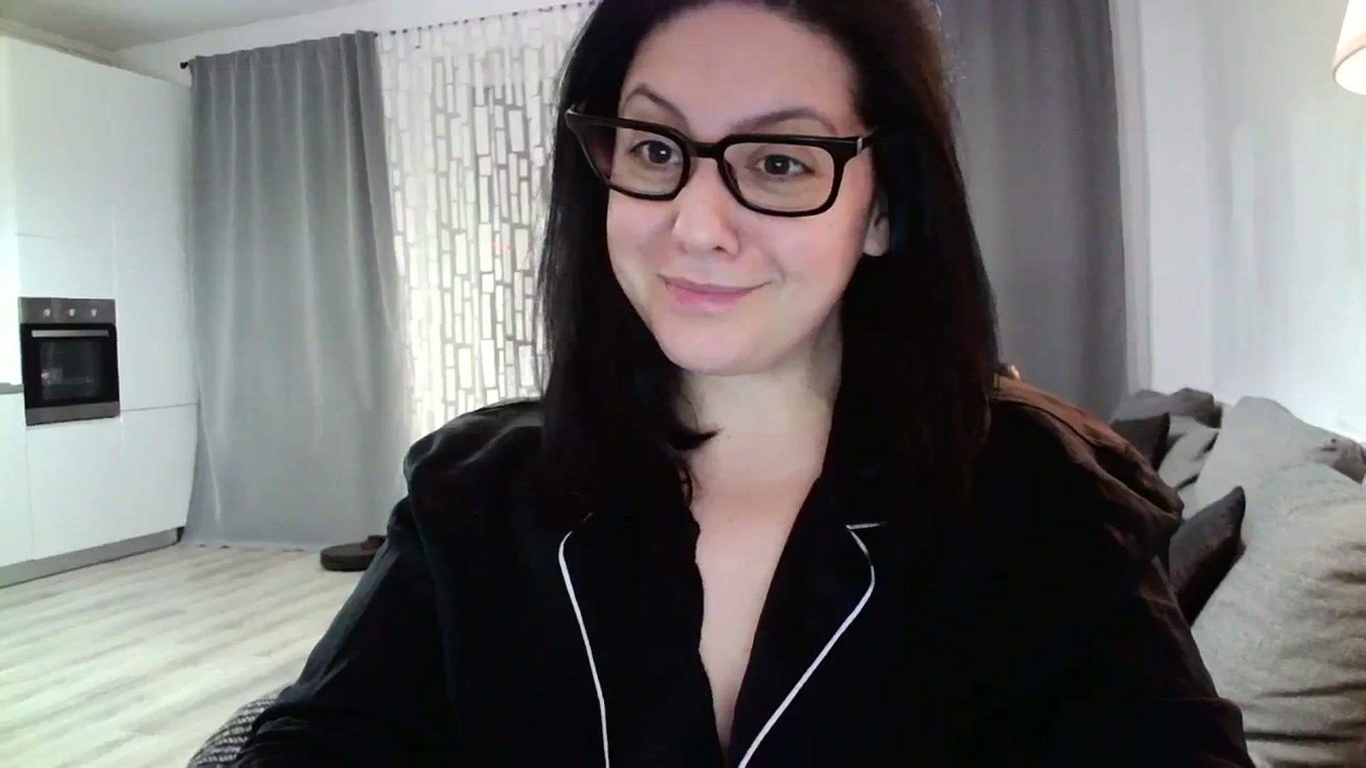 Gallery image thumbnail from SILKYWOMAN's myfreecams stream on, 01/21/2024, 17:36 image 4 of 20