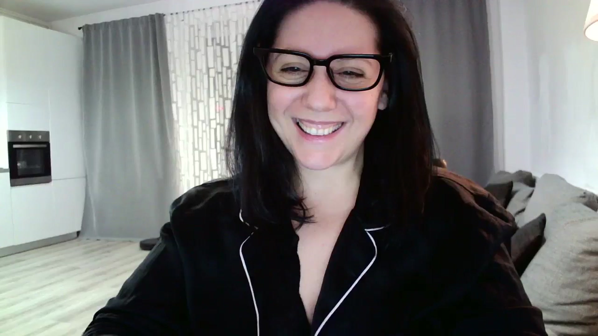 Gallery image thumbnail from SILKYWOMAN's myfreecams stream on, 01/21/2024, 17:36 image 5 of 20