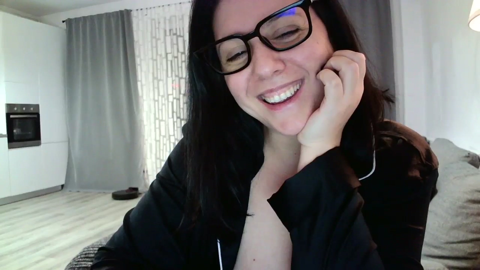 Gallery image thumbnail from SILKYWOMAN's myfreecams stream on, 01/21/2024, 17:36 image 14 of 20