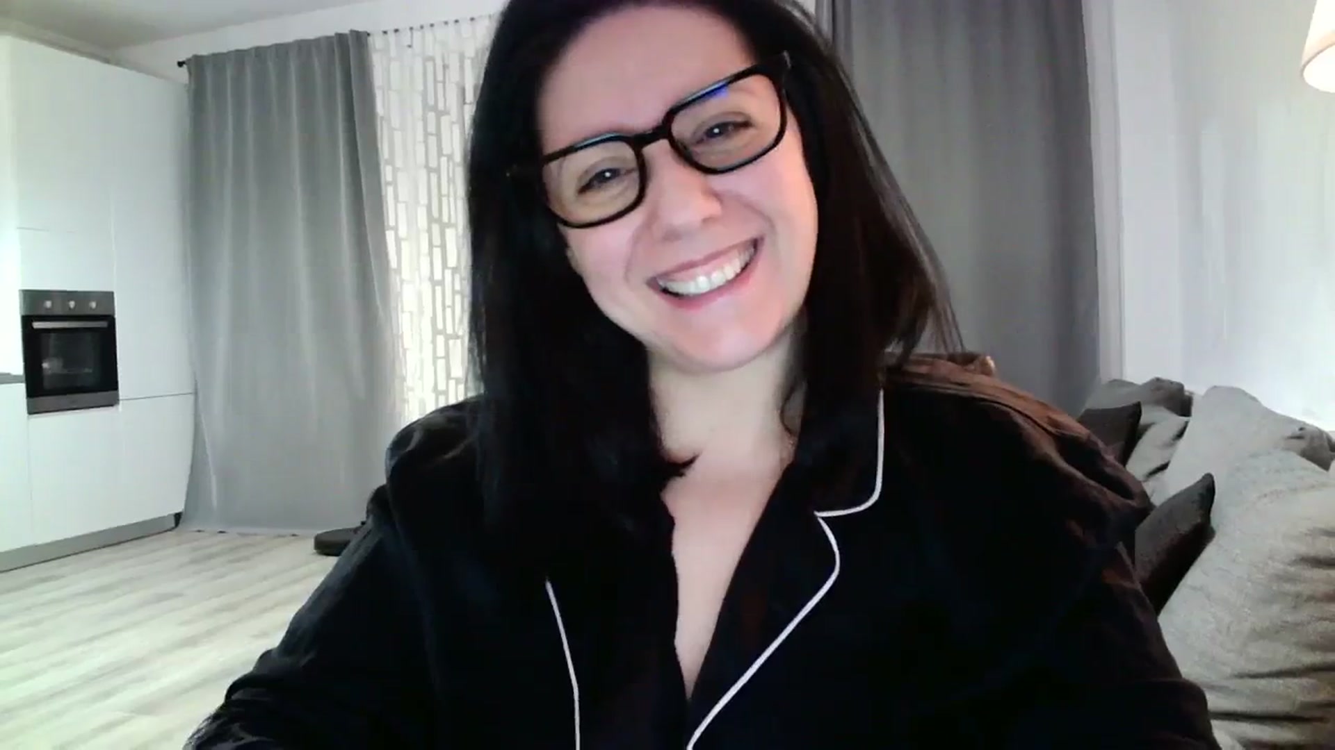 Gallery image thumbnail from SILKYWOMAN's myfreecams stream on, 01/21/2024, 17:36 image 3 of 20