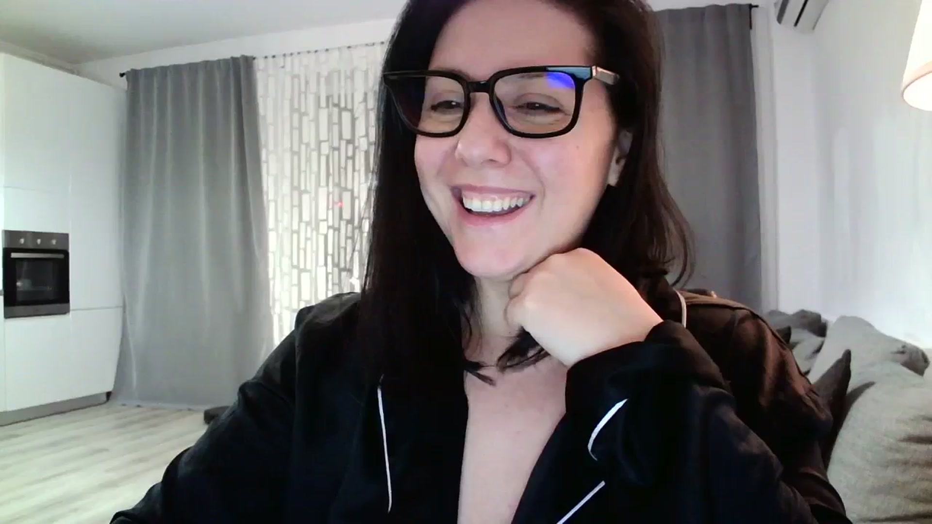 Gallery image thumbnail from SILKYWOMAN's myfreecams stream on, 01/21/2024, 20:05 image 6 of 20