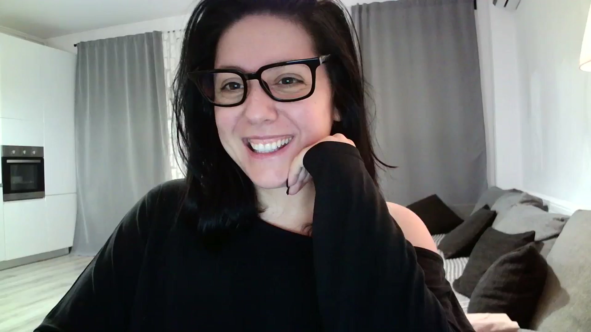 Gallery image thumbnail from SILKYWOMAN's myfreecams stream on, 02/03/2024, 18:20 image 1 of 20