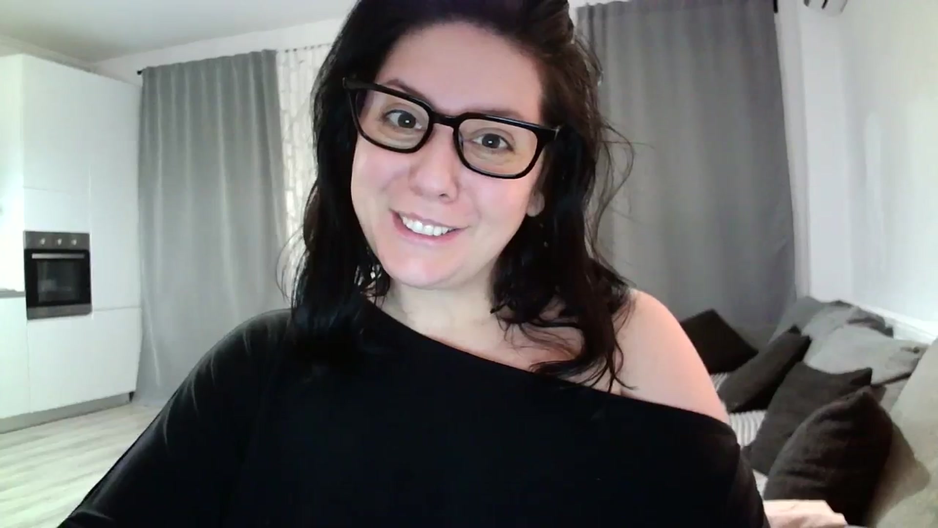 Gallery image thumbnail from SILKYWOMAN's myfreecams stream on, 02/03/2024, 18:20 image 4 of 20
