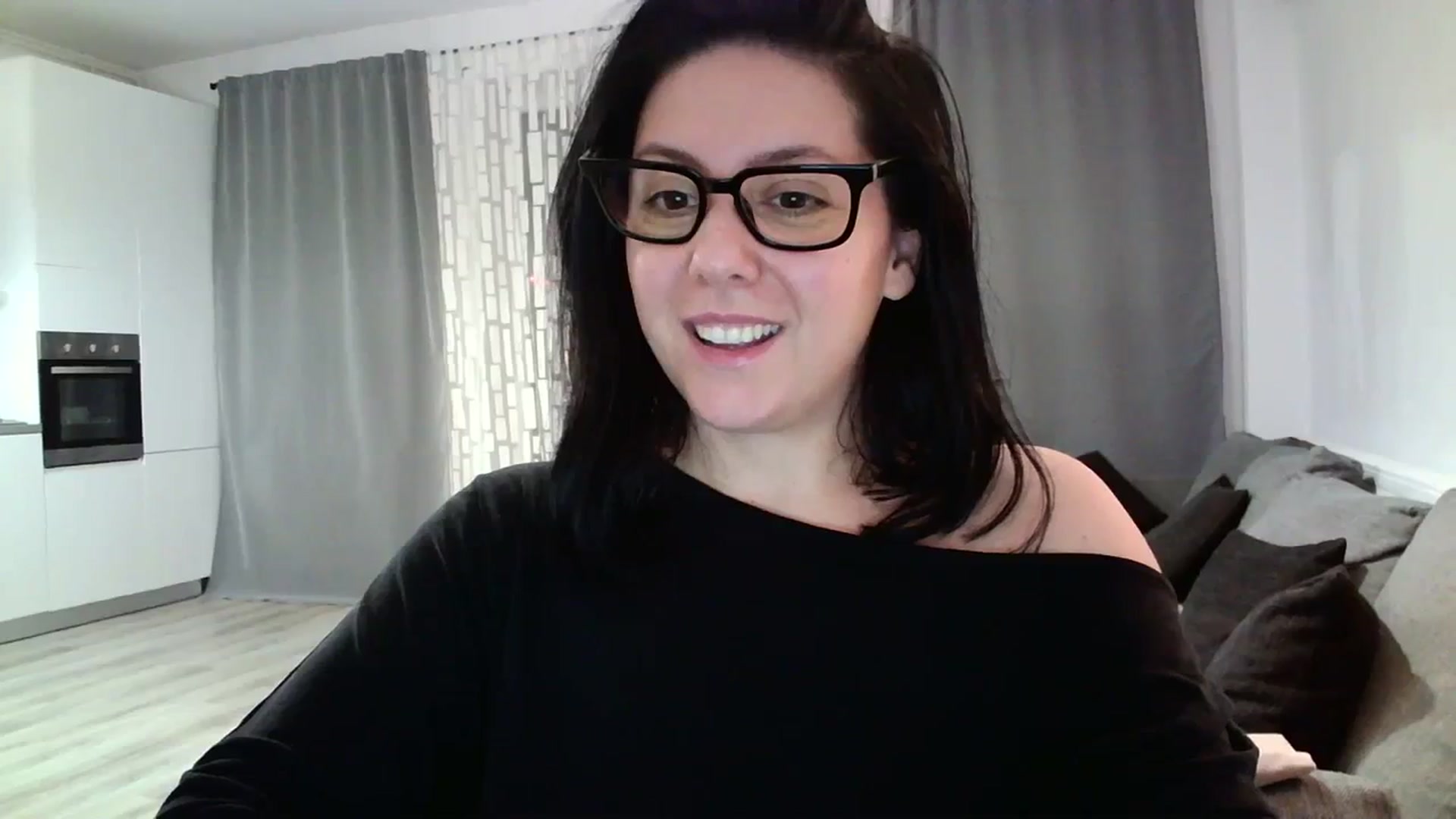 Gallery image thumbnail from SILKYWOMAN's myfreecams stream on, 02/03/2024, 18:20 image 17 of 20