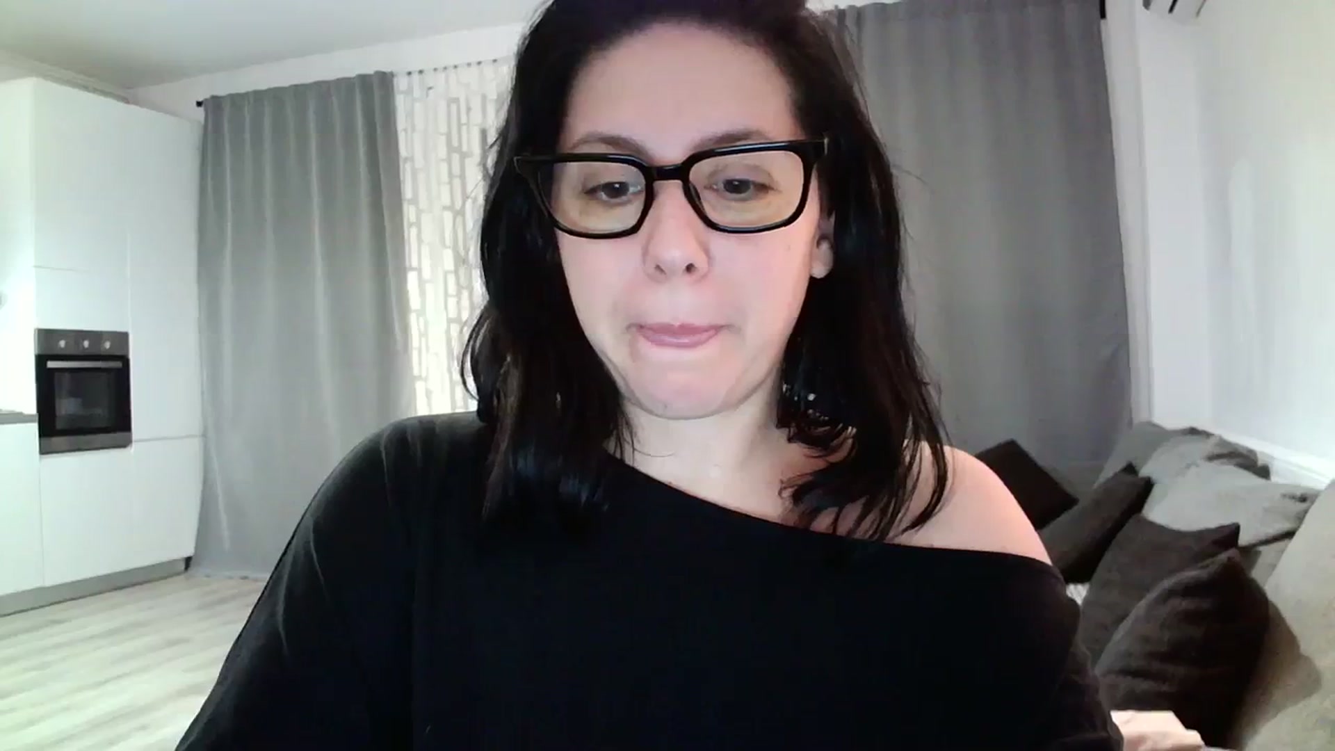 Gallery image thumbnail from SILKYWOMAN's myfreecams stream on, 02/03/2024, 18:20 image 6 of 20