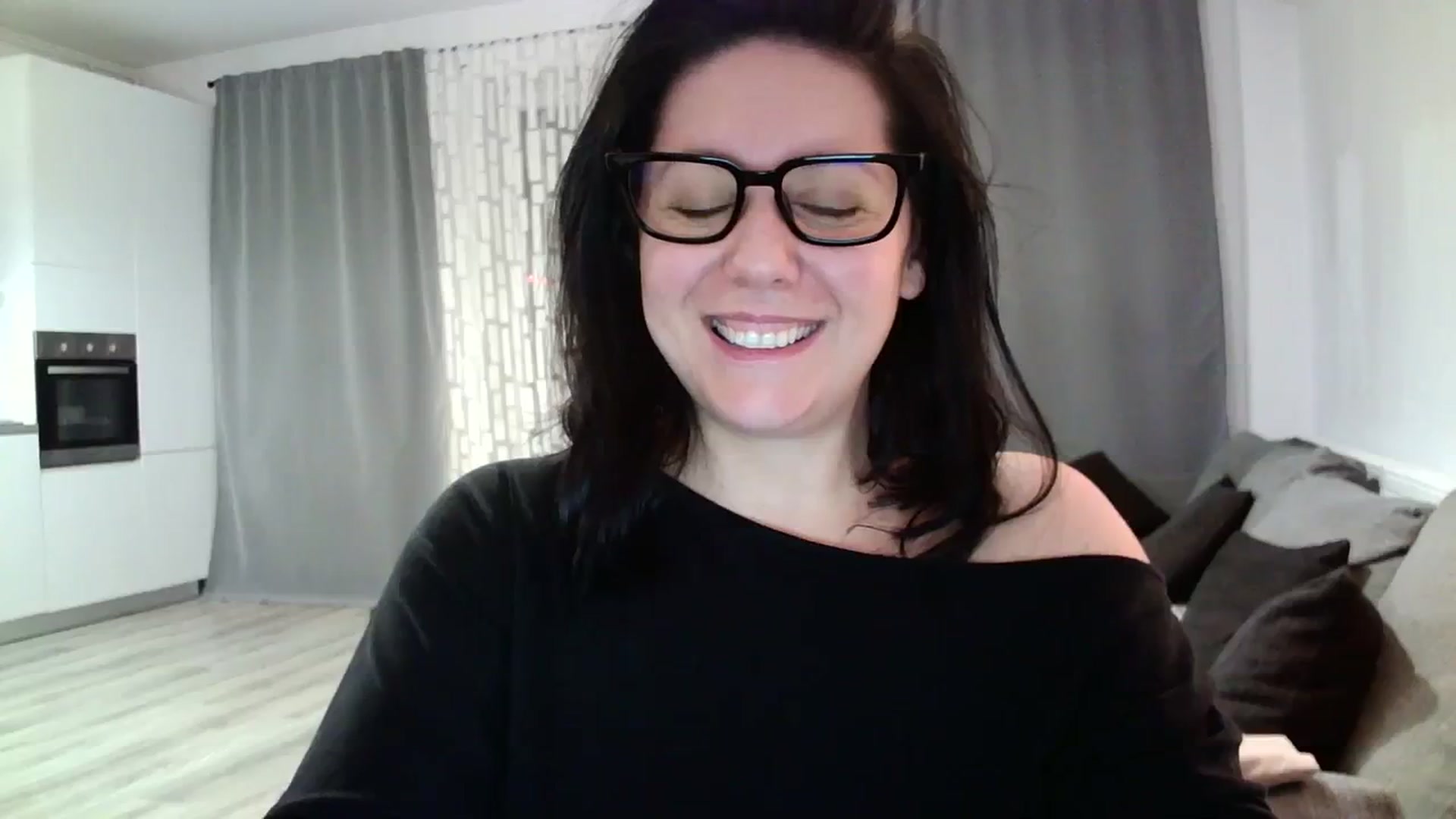 Gallery image thumbnail from SILKYWOMAN's myfreecams stream on, 02/03/2024, 18:20 image 15 of 20
