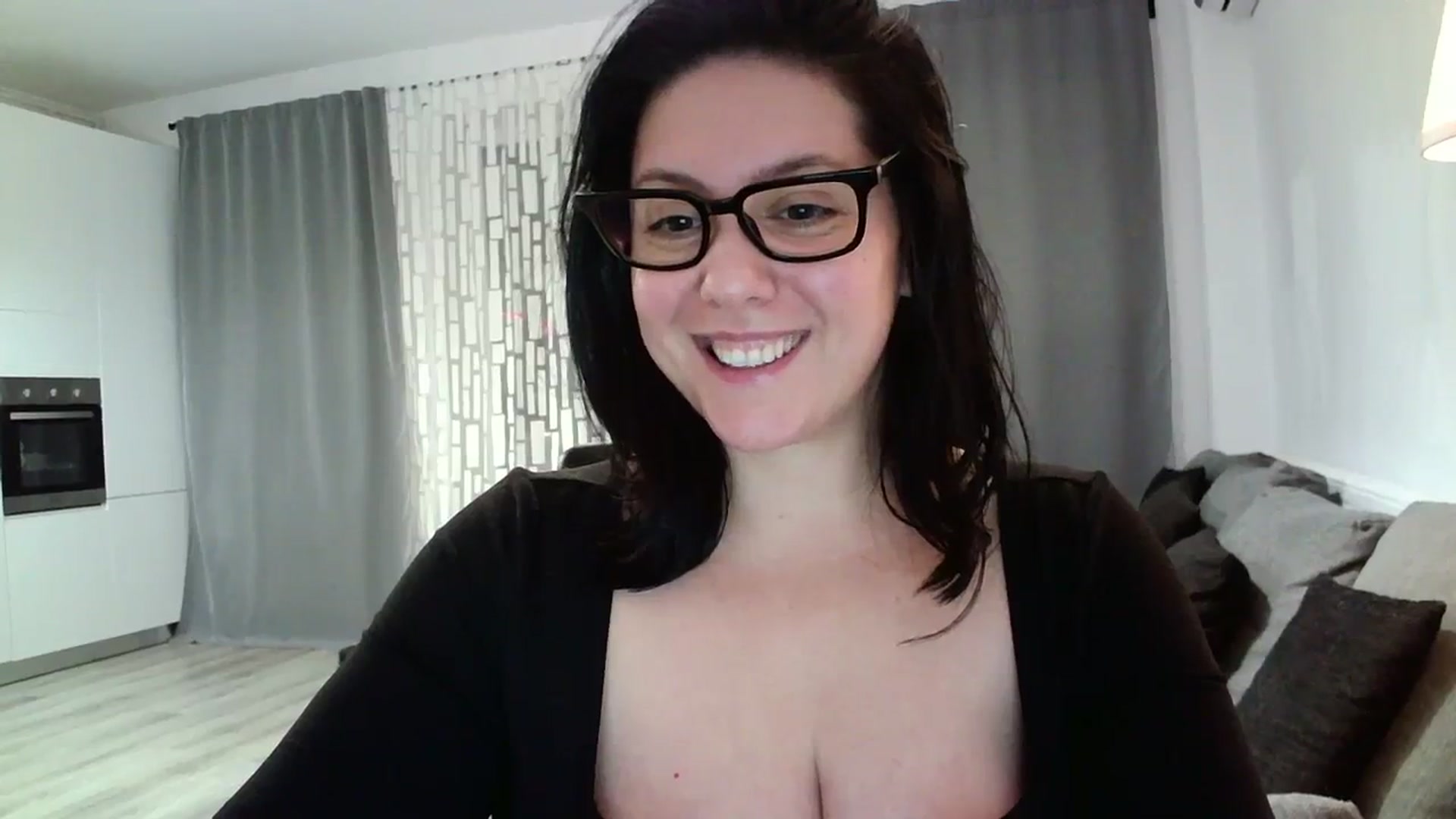 Gallery image thumbnail from SILKYWOMAN's myfreecams stream on, 02/04/2024, 19:50 image 8 of 20