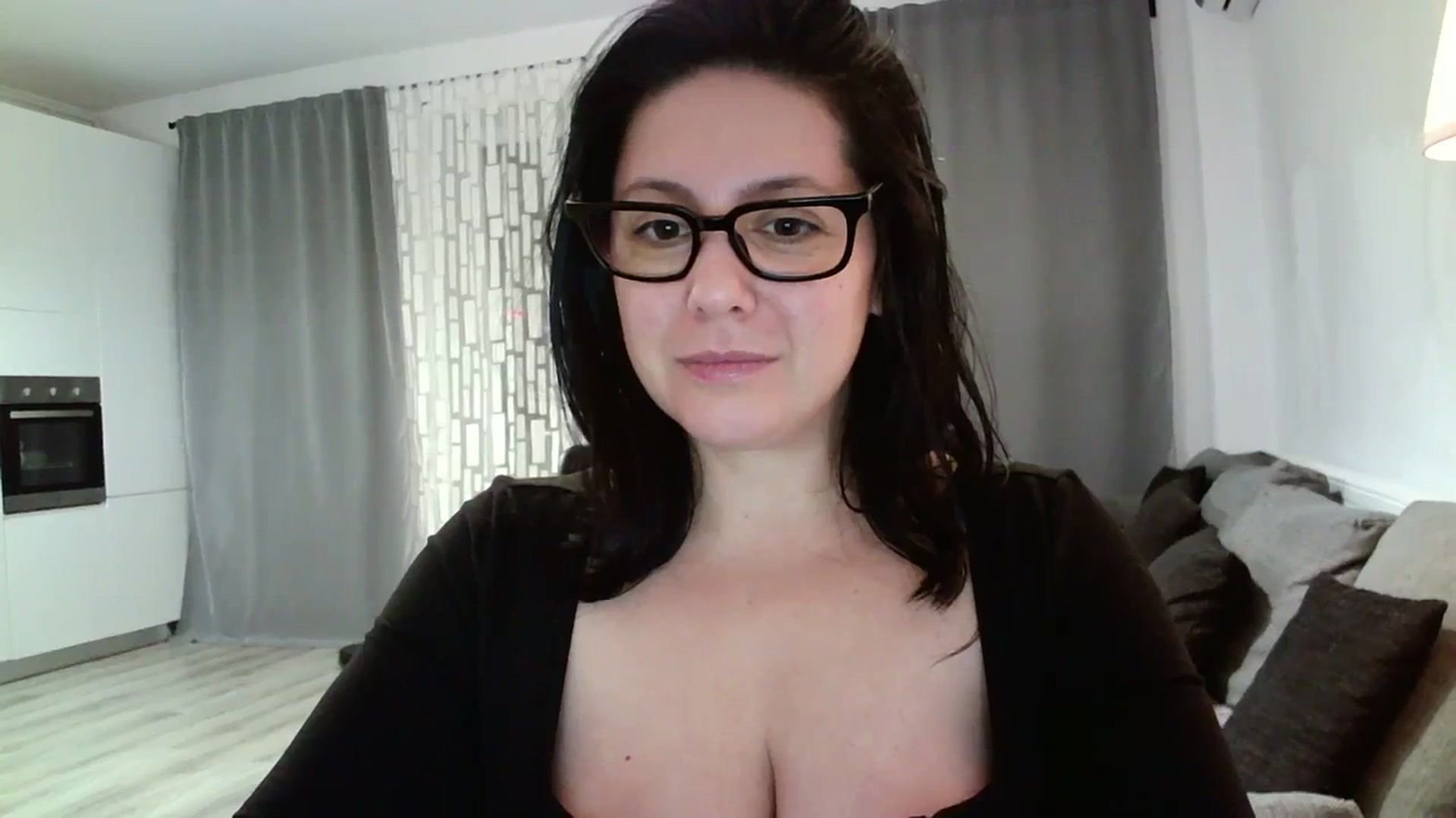 Gallery image thumbnail from SILKYWOMAN's myfreecams stream on, 02/04/2024, 19:50 image 10 of 20