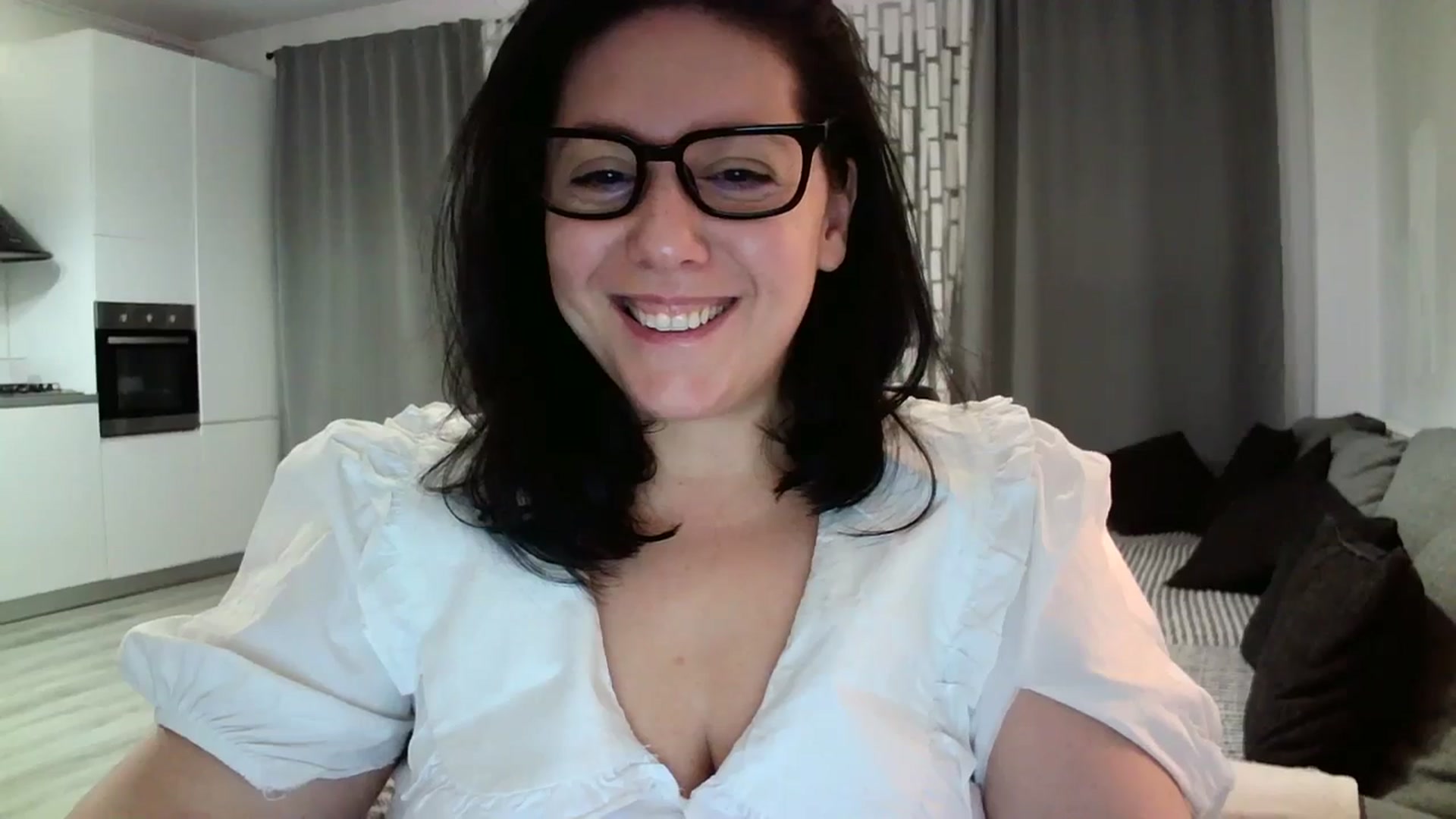 Gallery image thumbnail from SILKYWOMAN's myfreecams stream on, 02/10/2024, 18:06 image 14 of 20