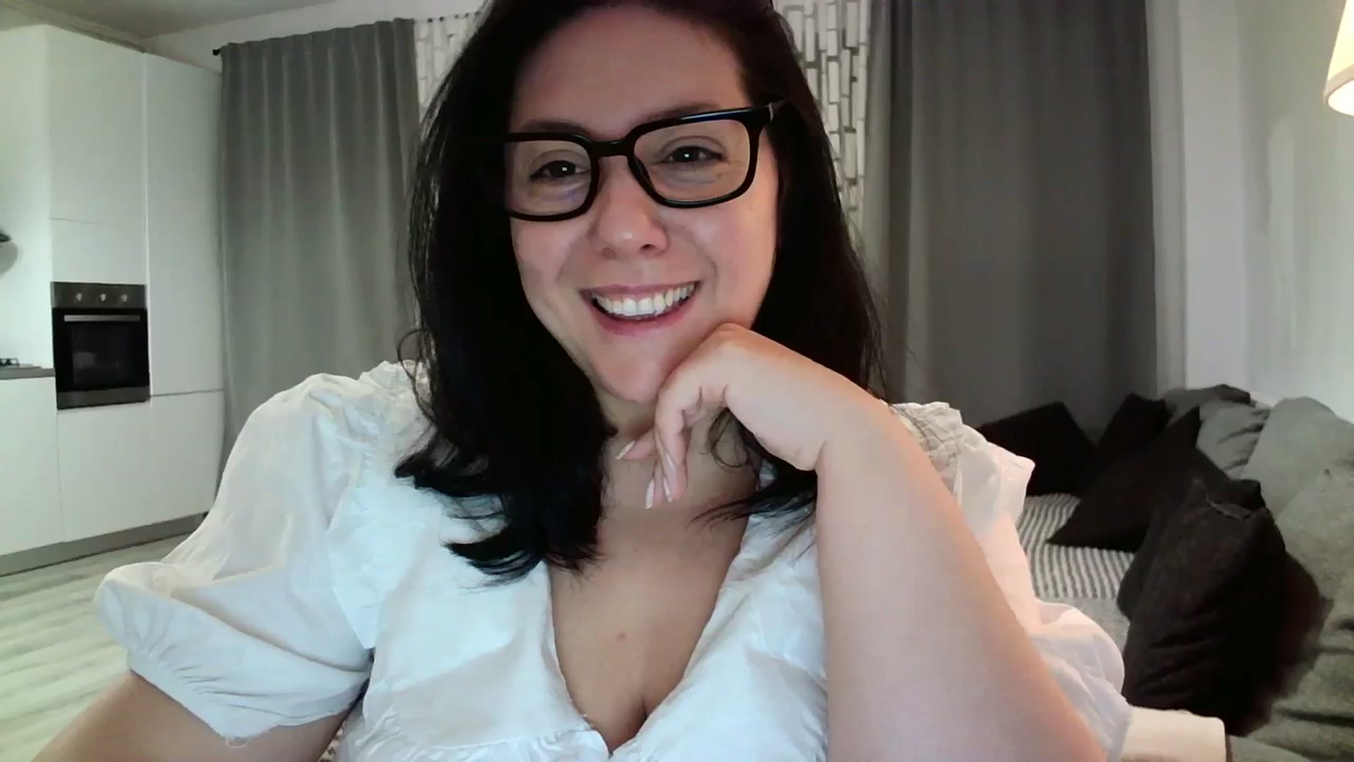 Gallery image thumbnail from SILKYWOMAN's myfreecams stream on, 02/10/2024, 18:06 image 9 of 20