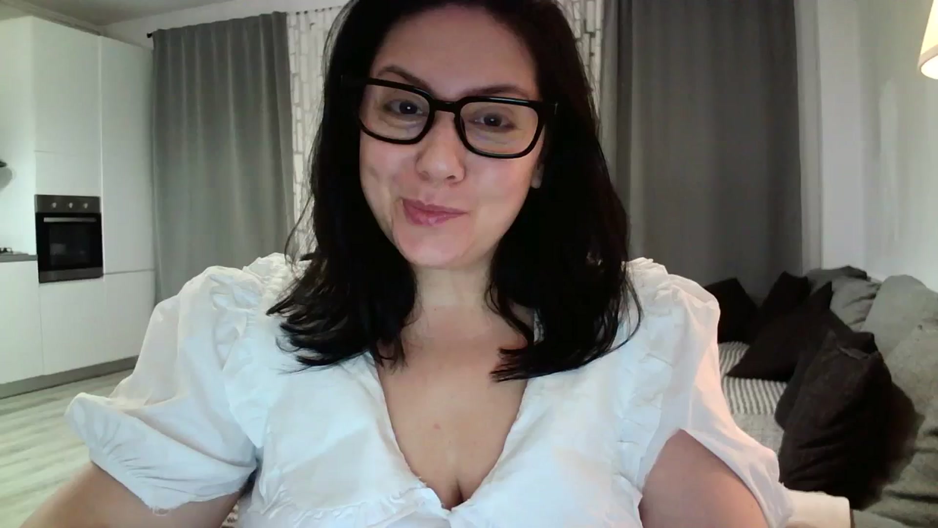 Gallery image thumbnail from SILKYWOMAN's myfreecams stream on, 02/10/2024, 18:06 image 4 of 20