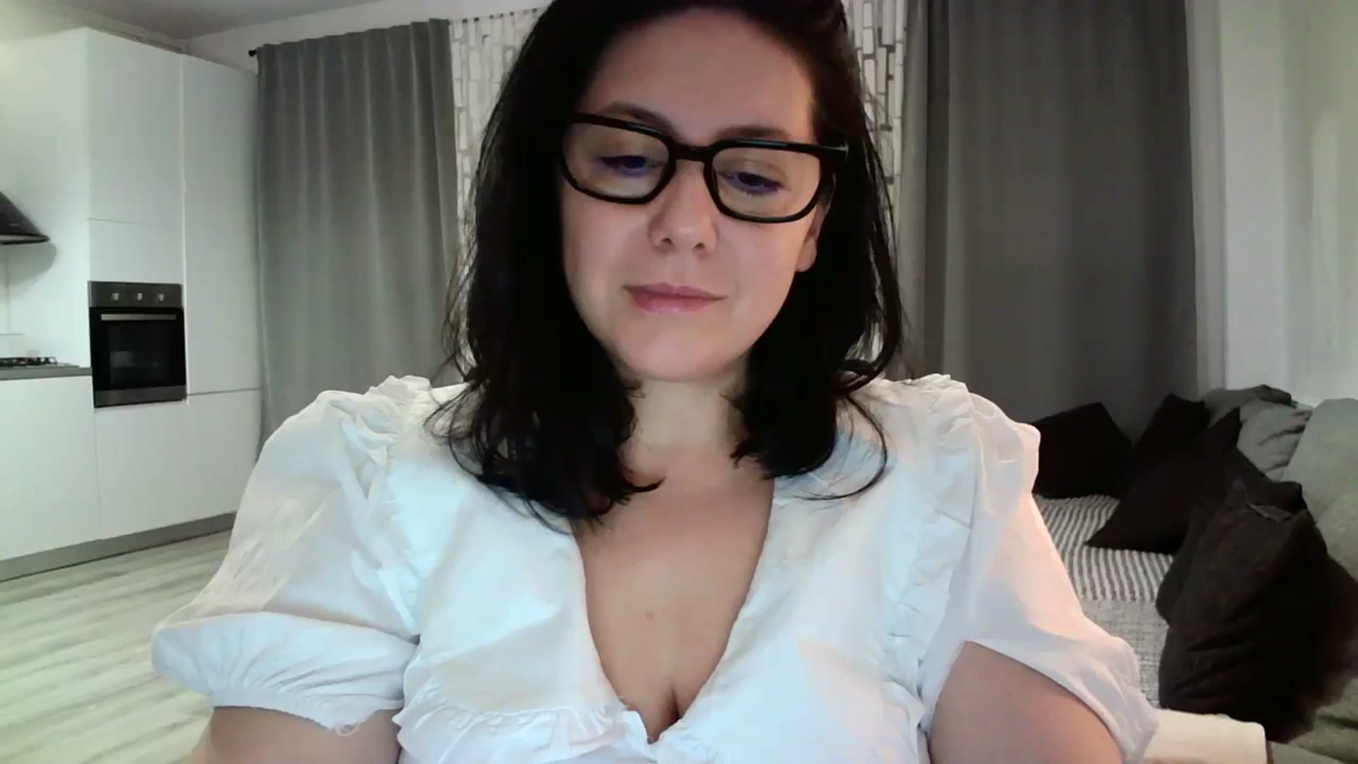 Gallery image thumbnail from SILKYWOMAN's myfreecams stream on, 02/10/2024, 18:06 image 13 of 20