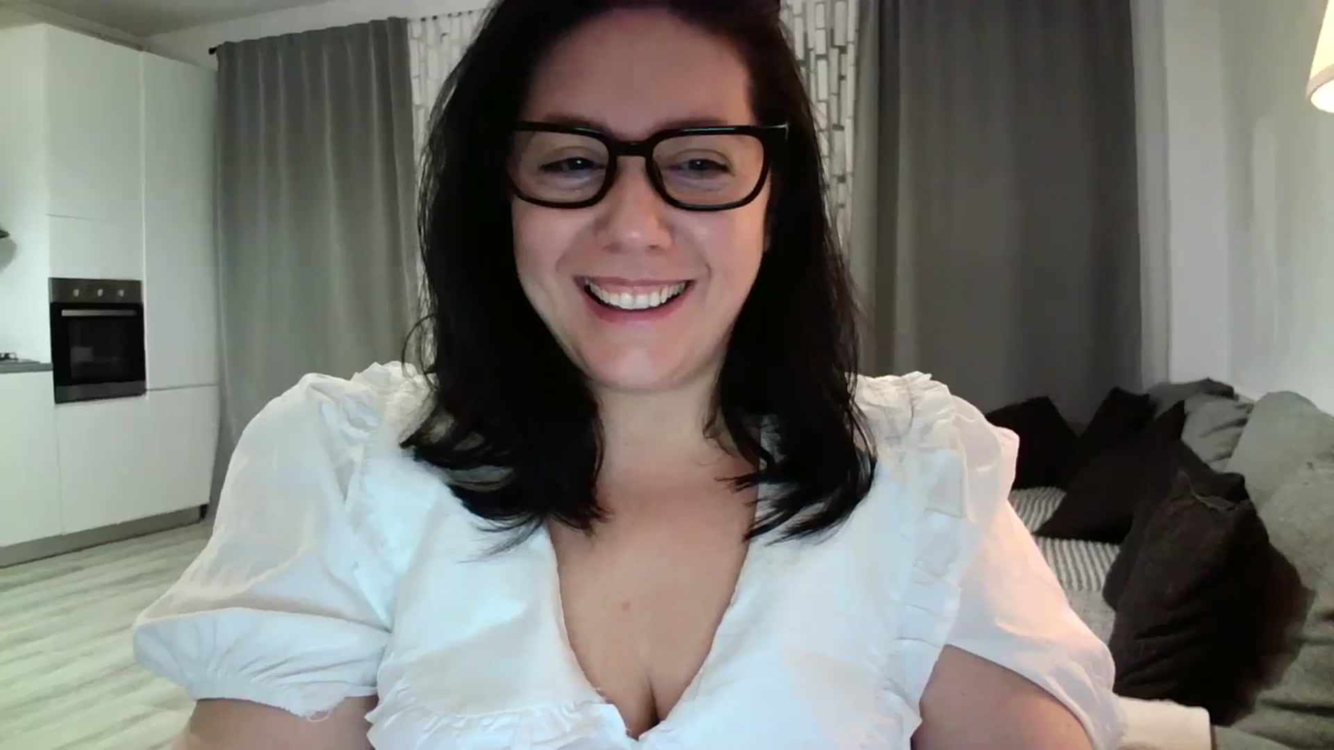 Gallery image thumbnail from SILKYWOMAN's myfreecams stream on, 02/10/2024, 18:06 image 8 of 20