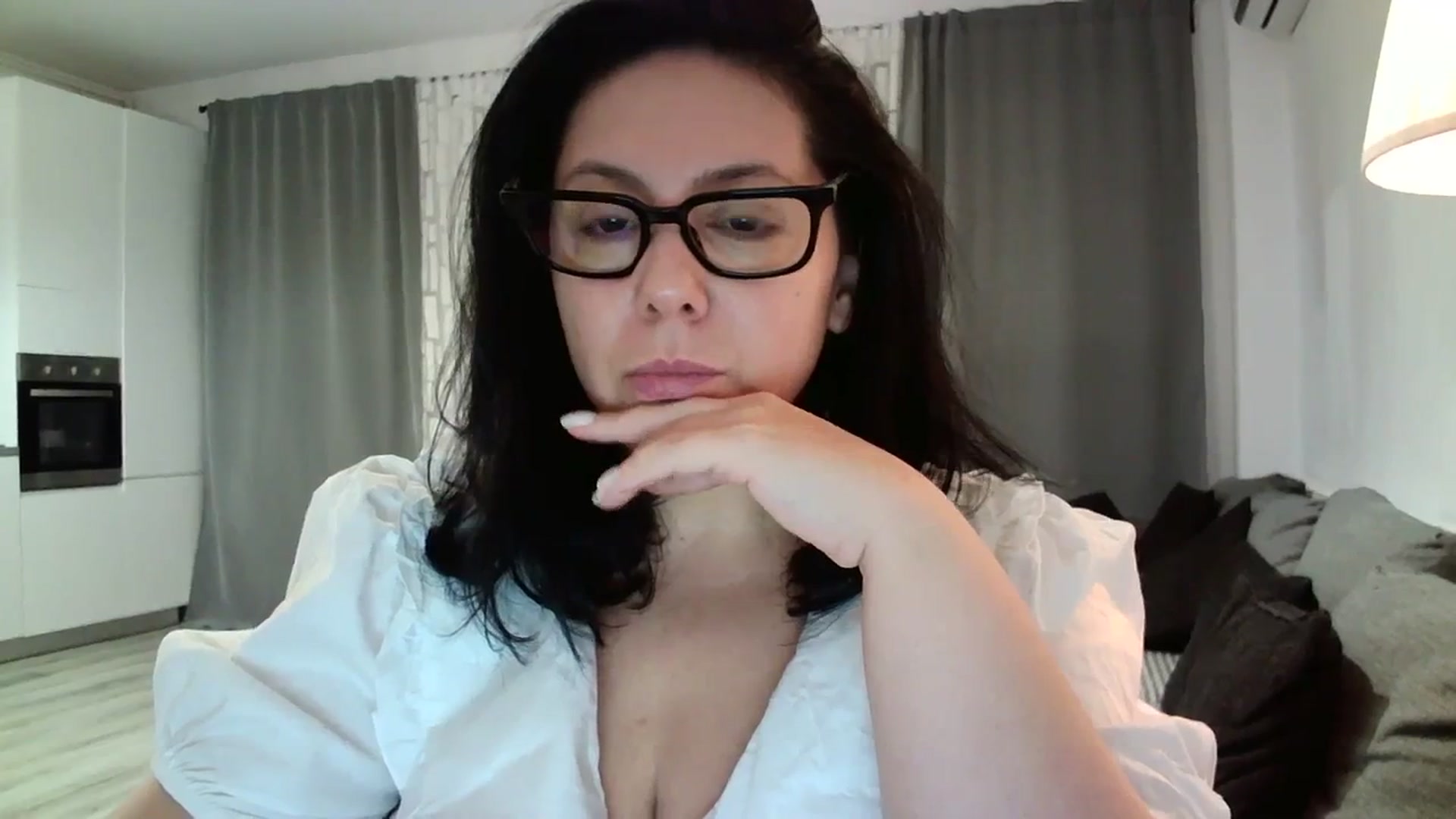 Gallery image thumbnail from SILKYWOMAN's myfreecams stream on, 02/10/2024, 18:54 image 15 of 20