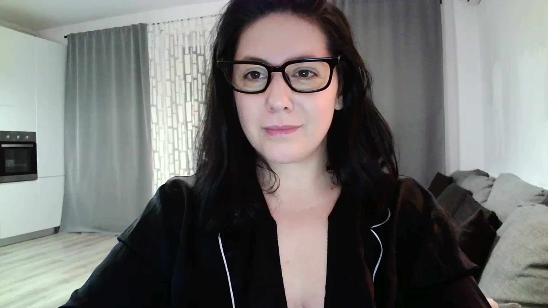 Gallery image thumbnail from SILKYWOMAN's myfreecams stream on, 02/11/2024, 18:17 image 17 of 20