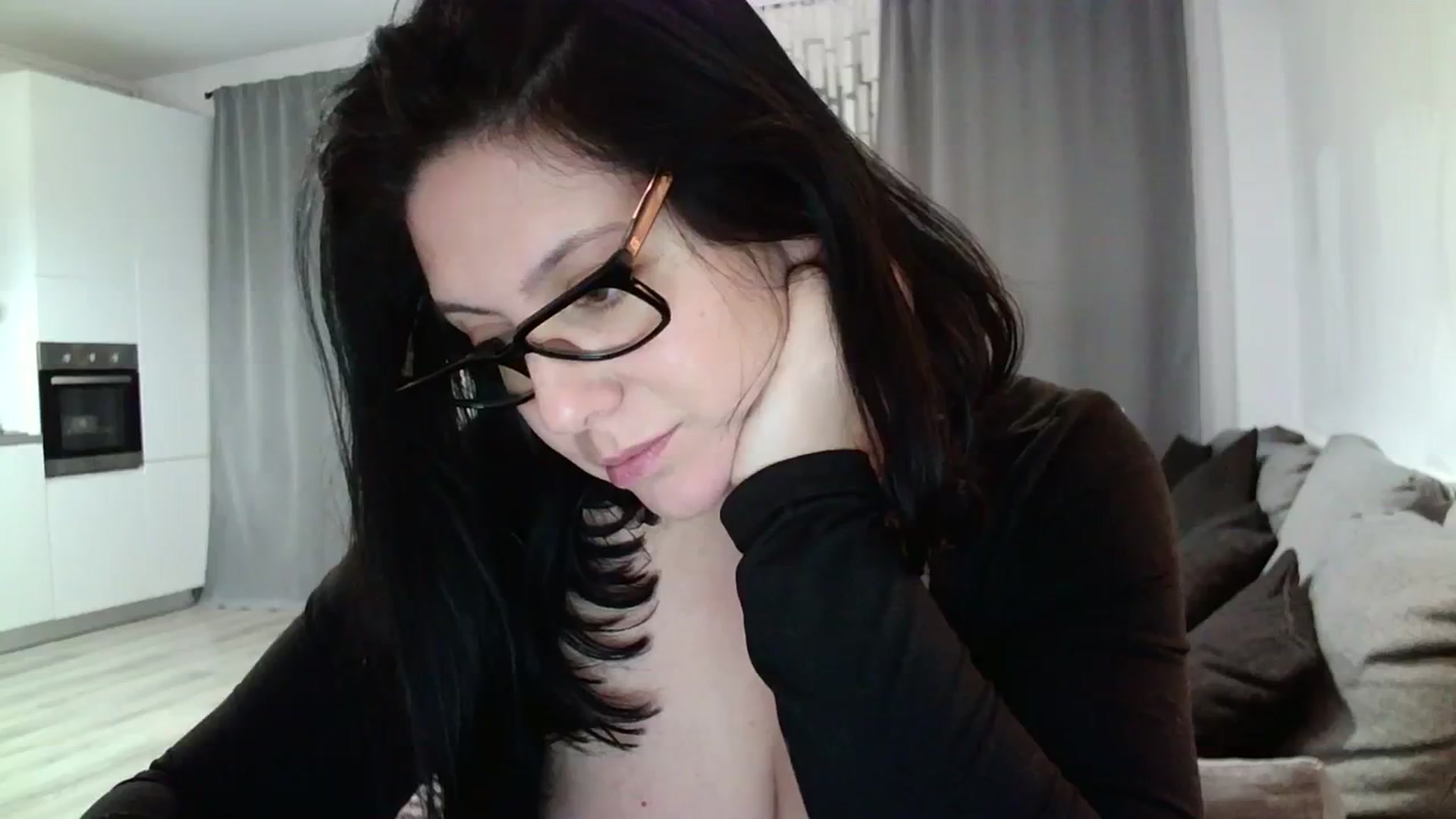 Gallery image thumbnail from SILKYWOMAN's myfreecams stream on, 02/12/2024, 21:14 image 17 of 20