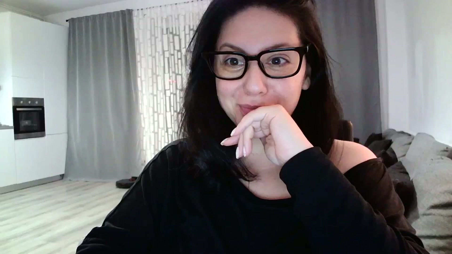 Gallery image thumbnail from SILKYWOMAN's myfreecams stream on, 02/13/2024, 17:12 image 16 of 20