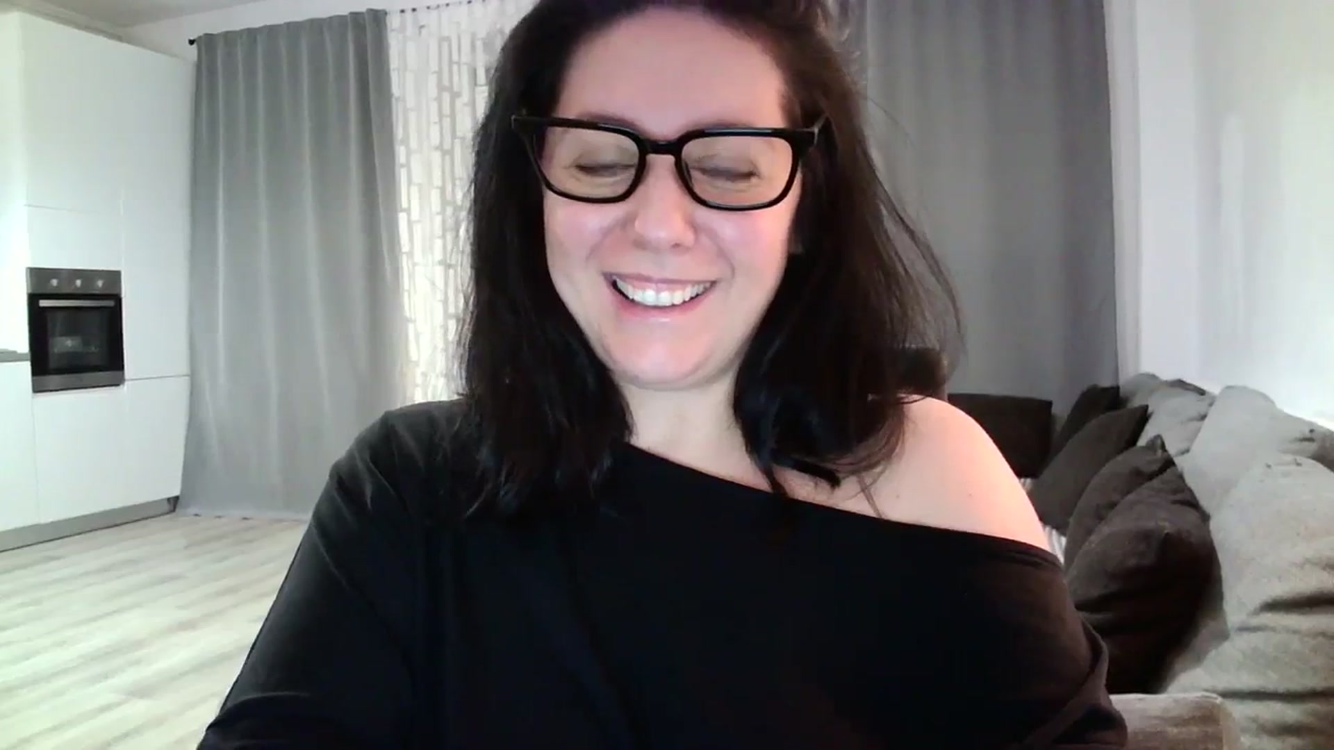 Gallery image thumbnail from SILKYWOMAN's myfreecams stream on, 02/13/2024, 20:17 image 5 of 20
