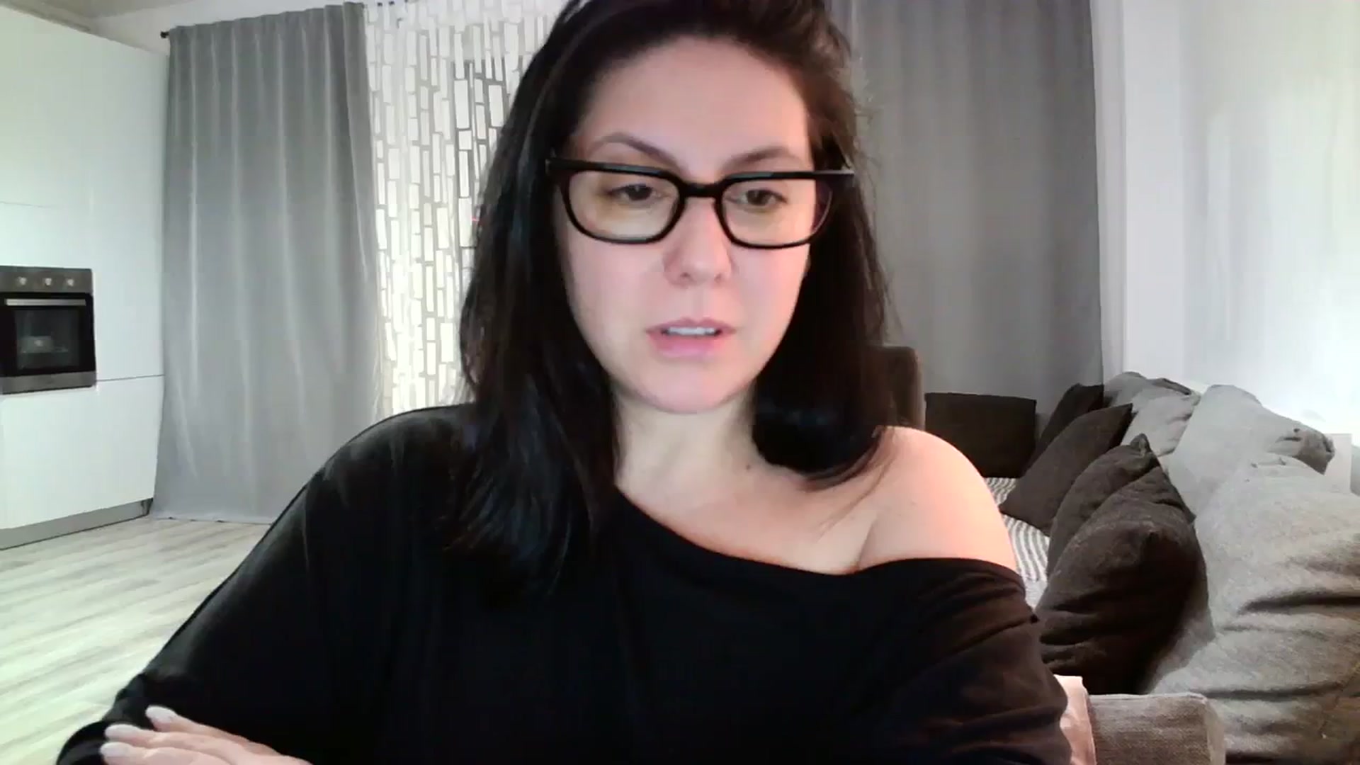 Gallery image thumbnail from SILKYWOMAN's myfreecams stream on, 02/13/2024, 20:17 image 18 of 20
