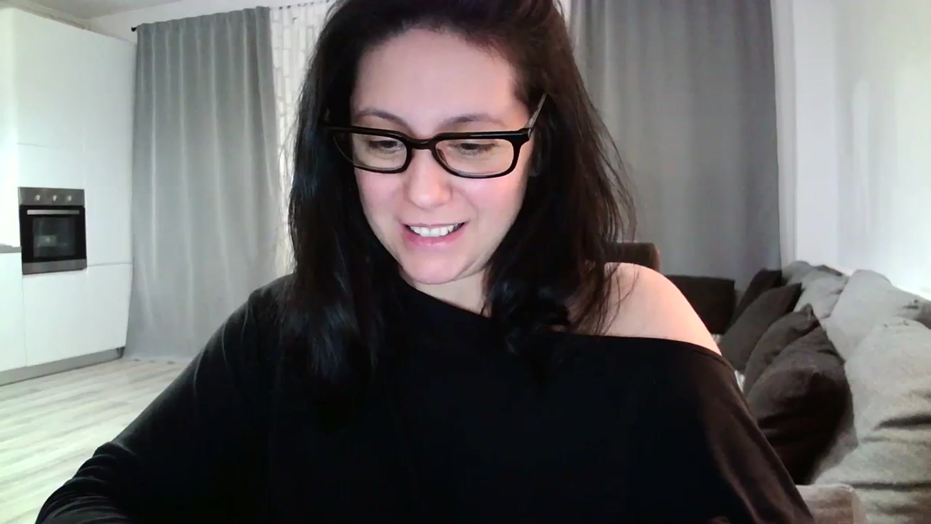 Gallery image thumbnail from SILKYWOMAN's myfreecams stream on, 02/13/2024, 20:17 image 3 of 20
