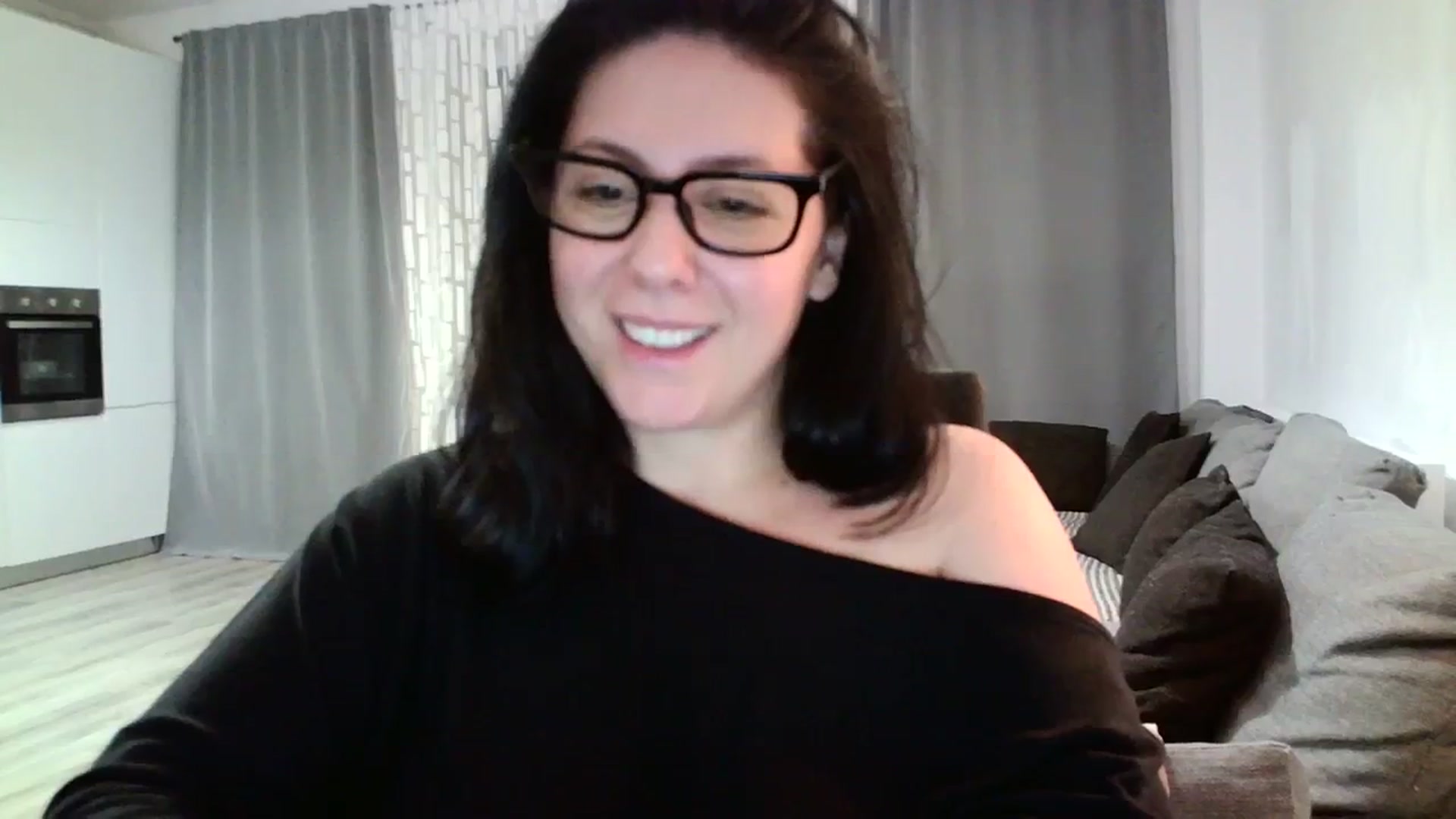 Gallery image thumbnail from SILKYWOMAN's myfreecams stream on, 02/13/2024, 20:17 image 15 of 20