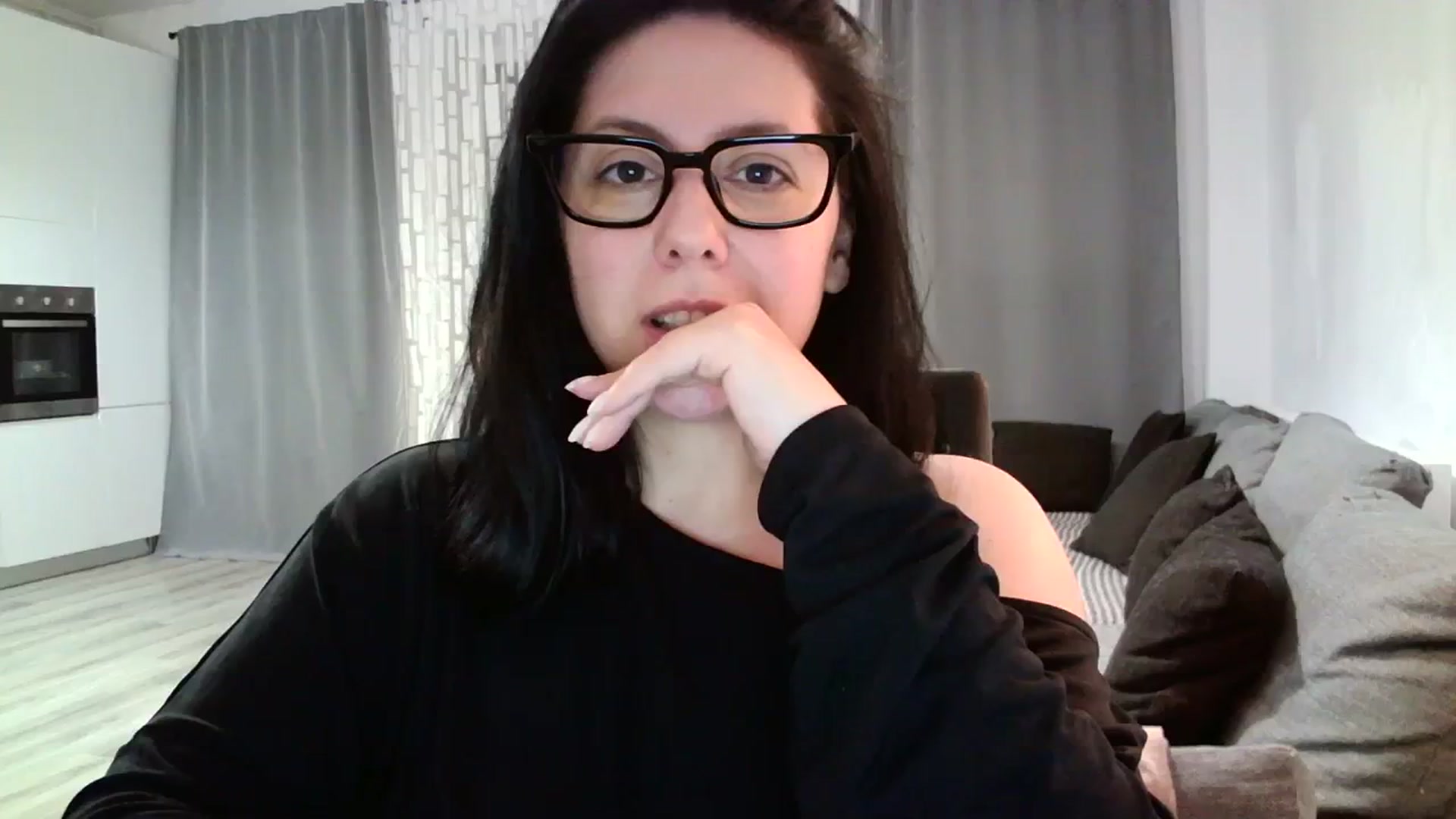 Gallery image thumbnail from SILKYWOMAN's myfreecams stream on, 02/13/2024, 20:17 image 17 of 20