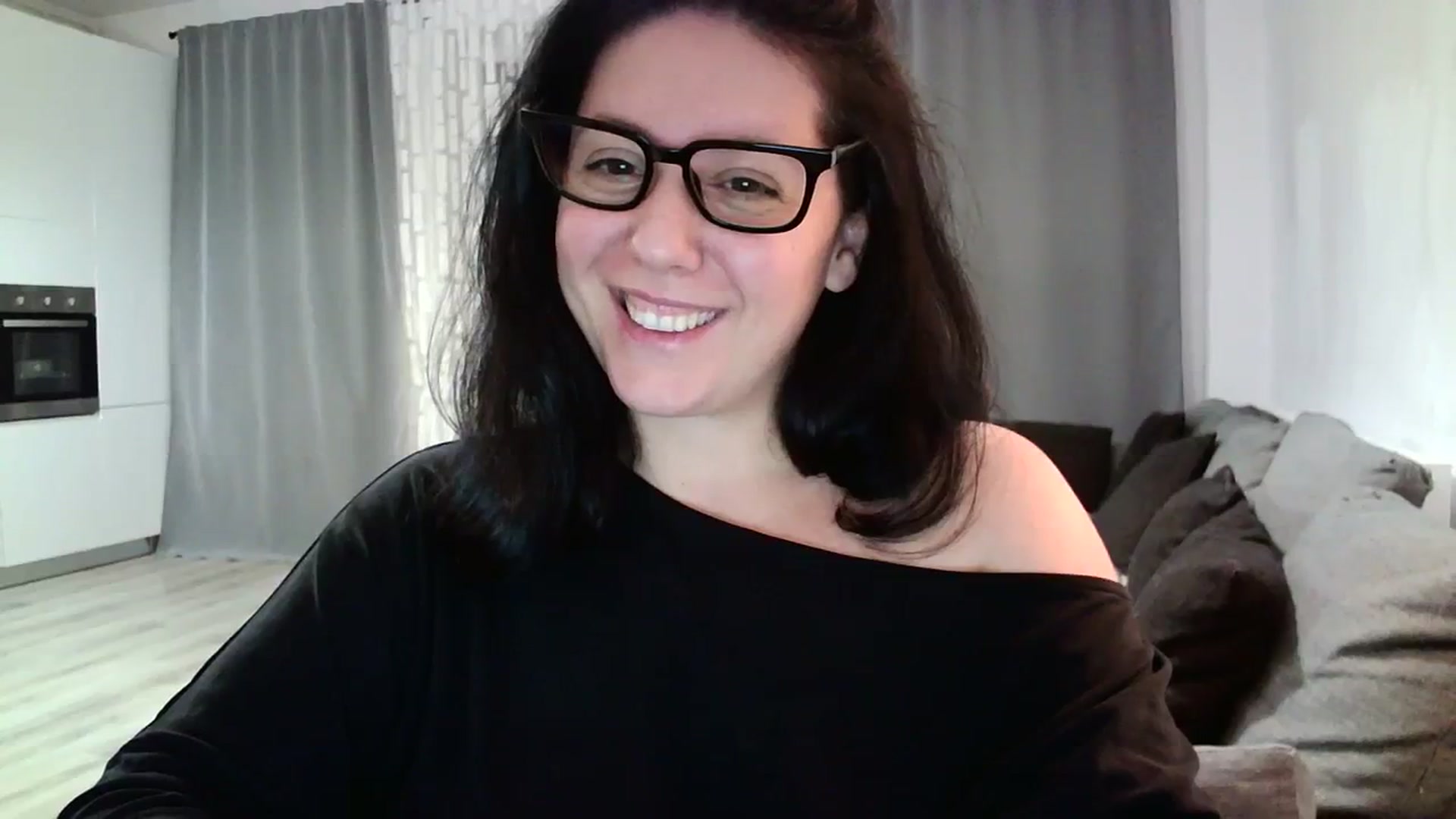 Gallery image thumbnail from SILKYWOMAN's myfreecams stream on, 02/13/2024, 20:17 image 11 of 20