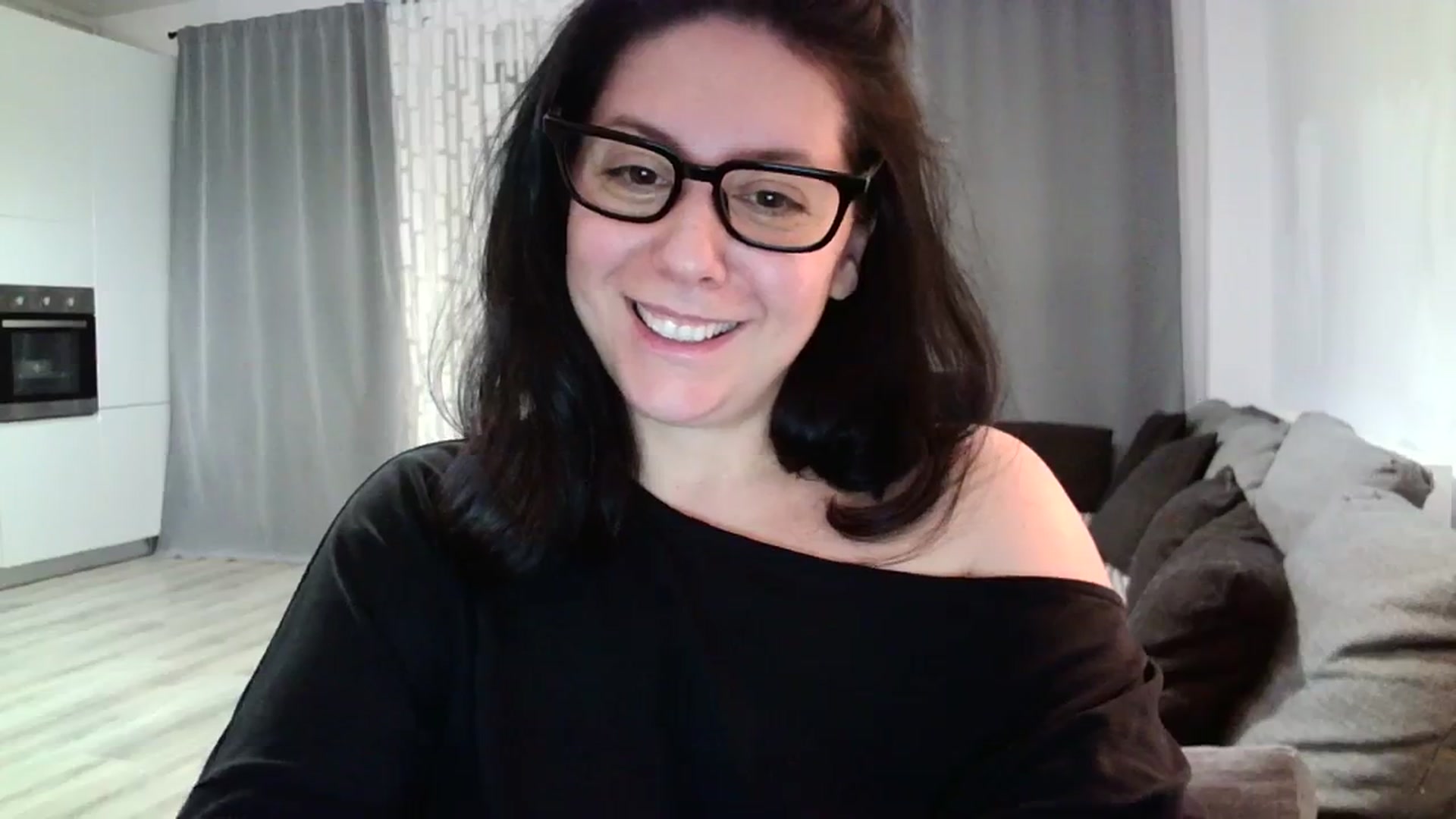 Gallery image thumbnail from SILKYWOMAN's myfreecams stream on, 02/13/2024, 20:17 image 12 of 20